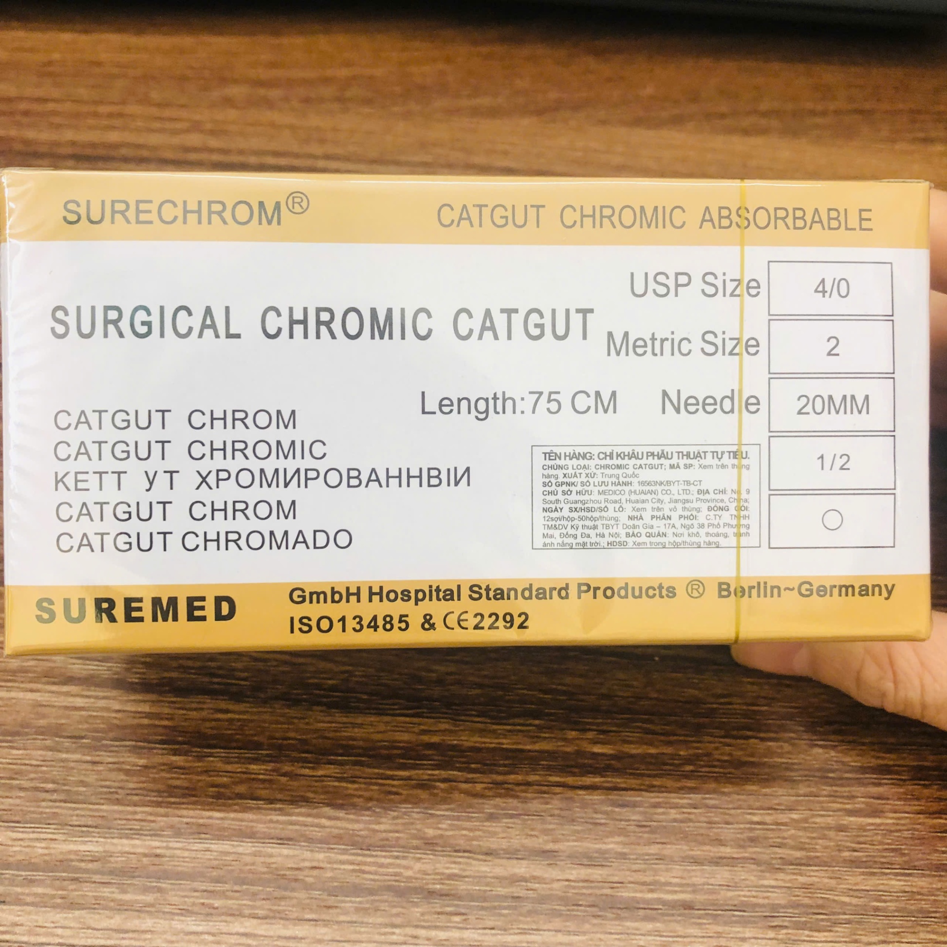 Chỉ khâu phẫu thuật tự tiêu liền kim vô trùng Catgut Chromic (Hộp=12 sợi)