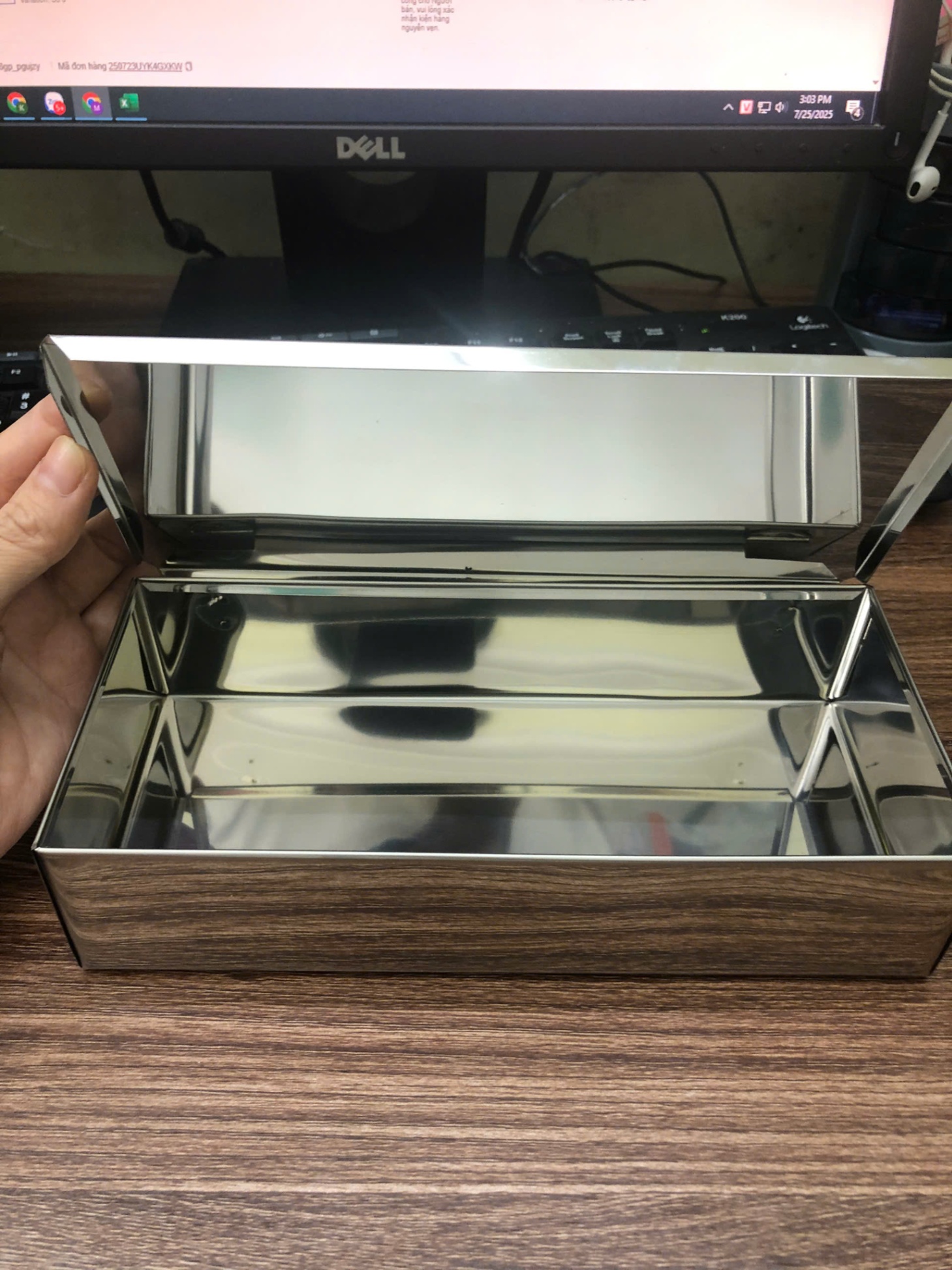 Hộp đựng dụng cụ inox 220x100x50mm, nhôm dày 0.85-1mm, Việt Nam (Túi 1 cái)