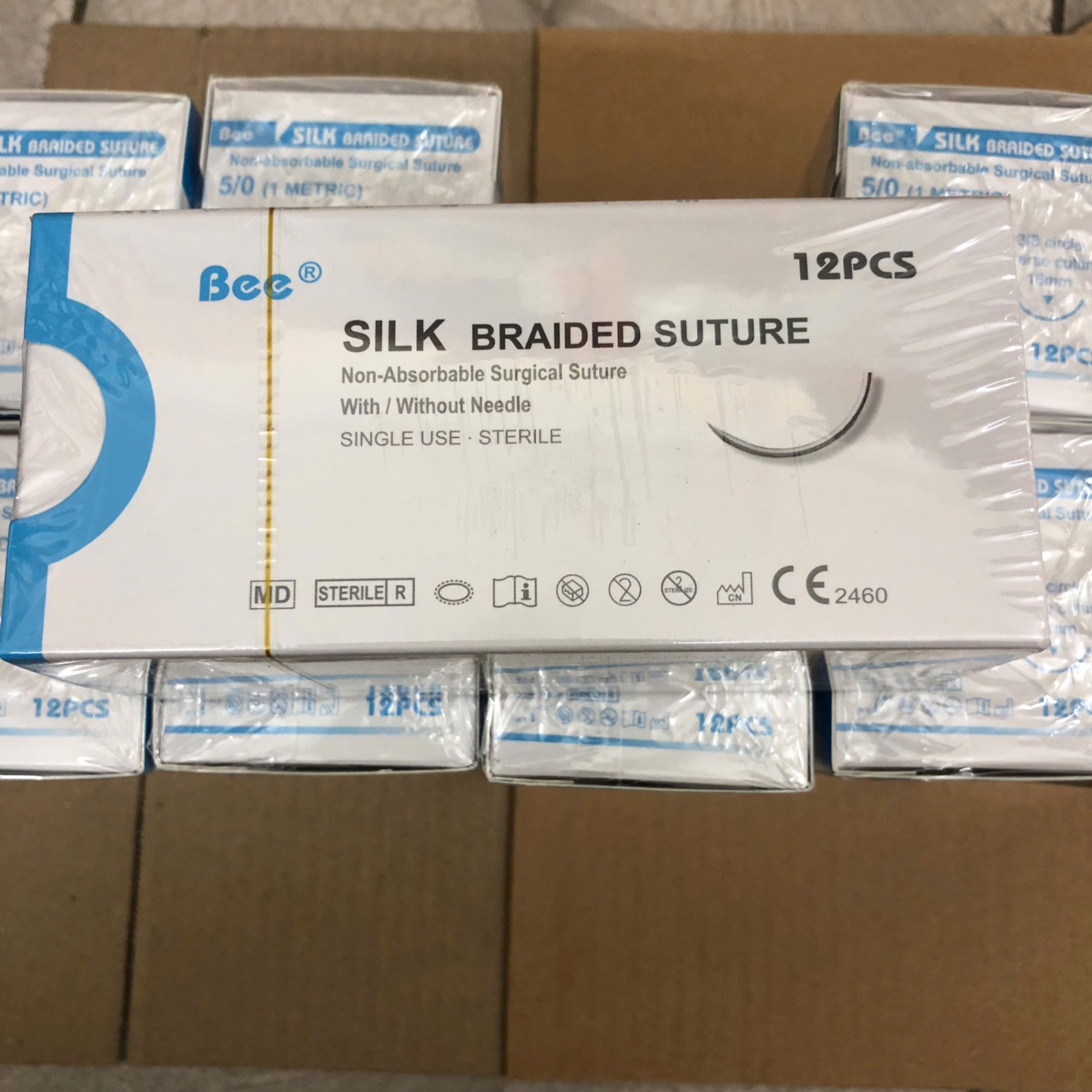 Chỉ không tiêu tổng hợp sợi bện có kim Silk 5/0, Huaiyin Medical Instruments, Trung Quốc (Hộp= 12 sợi)