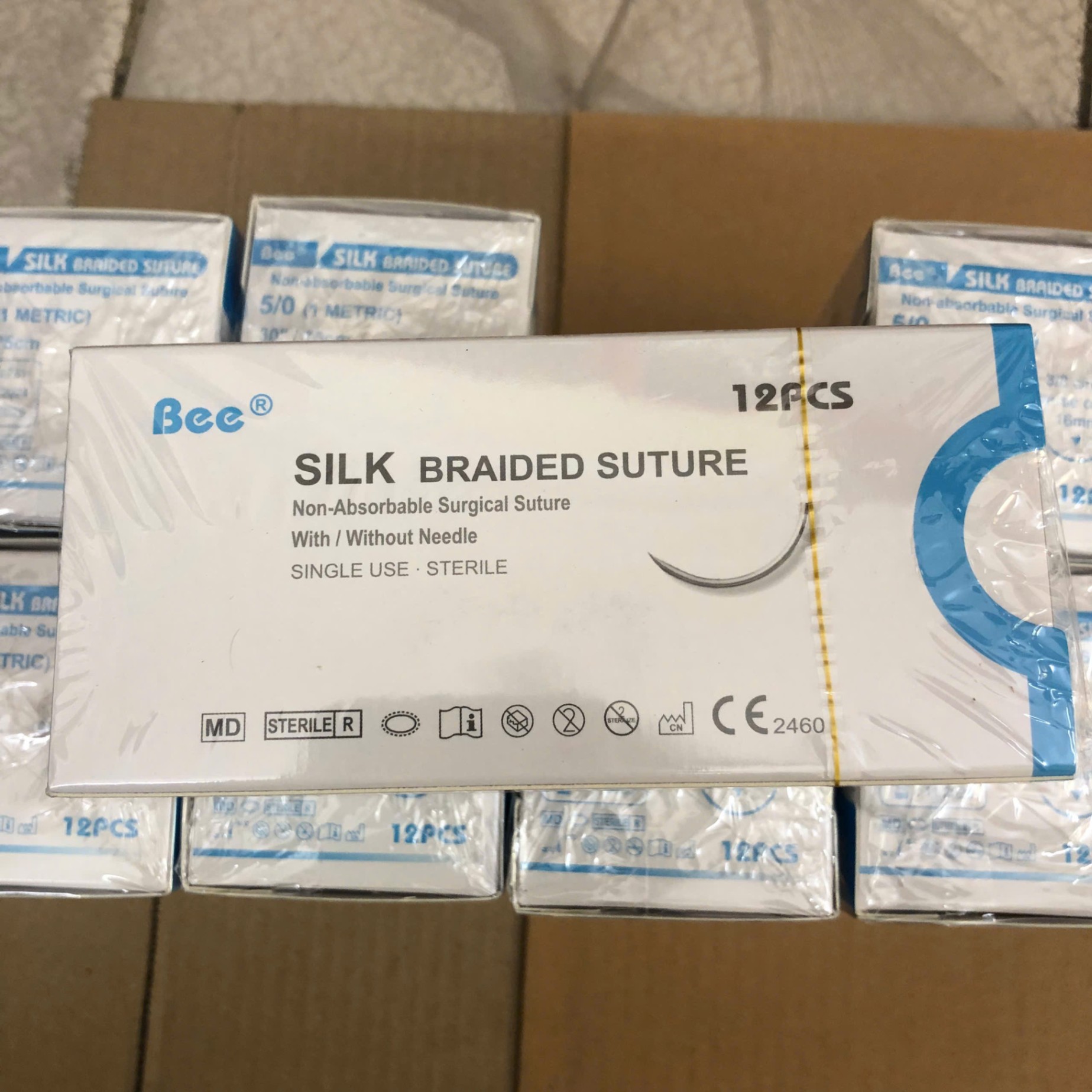 Chỉ không tiêu tổng hợp sợi bện có kim Silk 5/0, Huaiyin Medical Instruments, Trung Quốc (Hộp= 12 sợi)