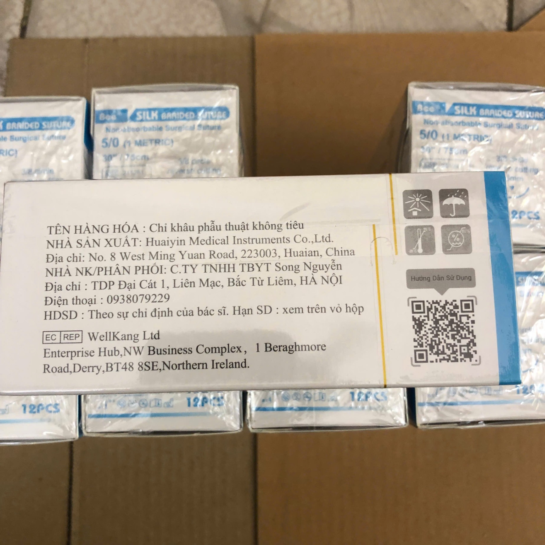 Chỉ không tiêu tổng hợp sợi bện có kim Silk 5/0, Huaiyin Medical Instruments, Trung Quốc (Hộp= 12 sợi)
