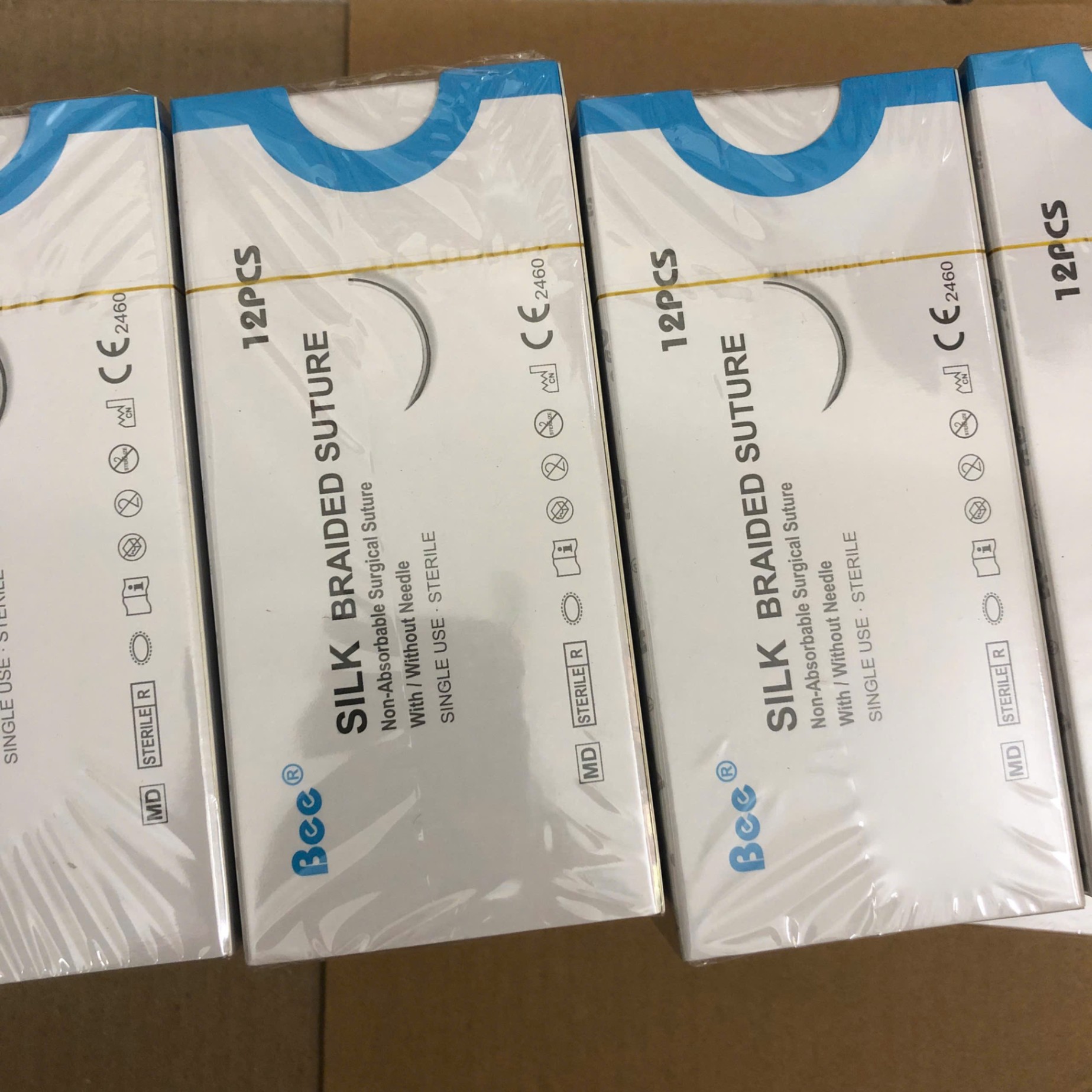 Chỉ không tiêu tổng hợp sợi bện có kim Silk 5/0, Huaiyin Medical Instruments, Trung Quốc (Hộp= 12 sợi)