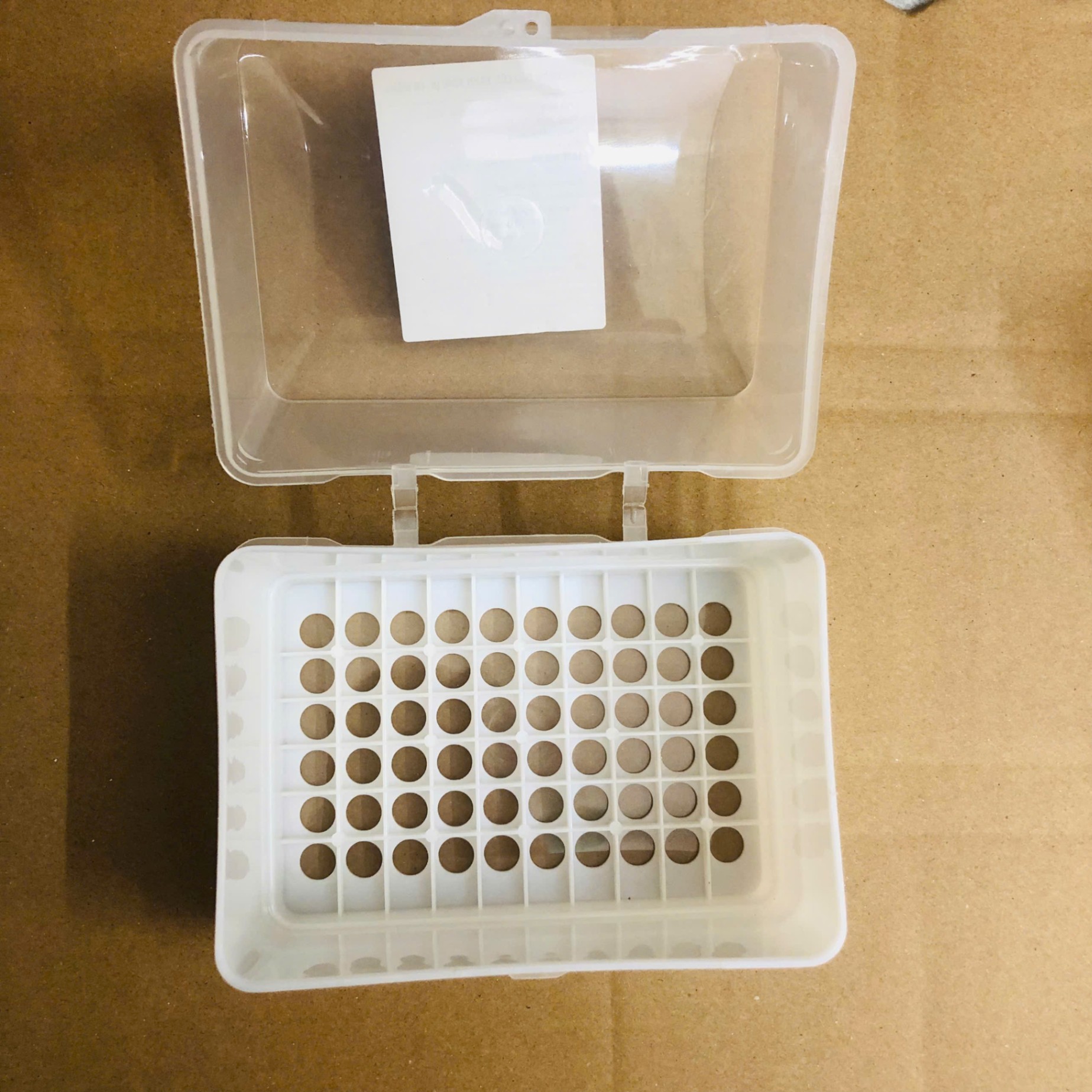 Hộp đựng đầu côn xanh 1000 ul, 60 giếng, Jiangsu Huida