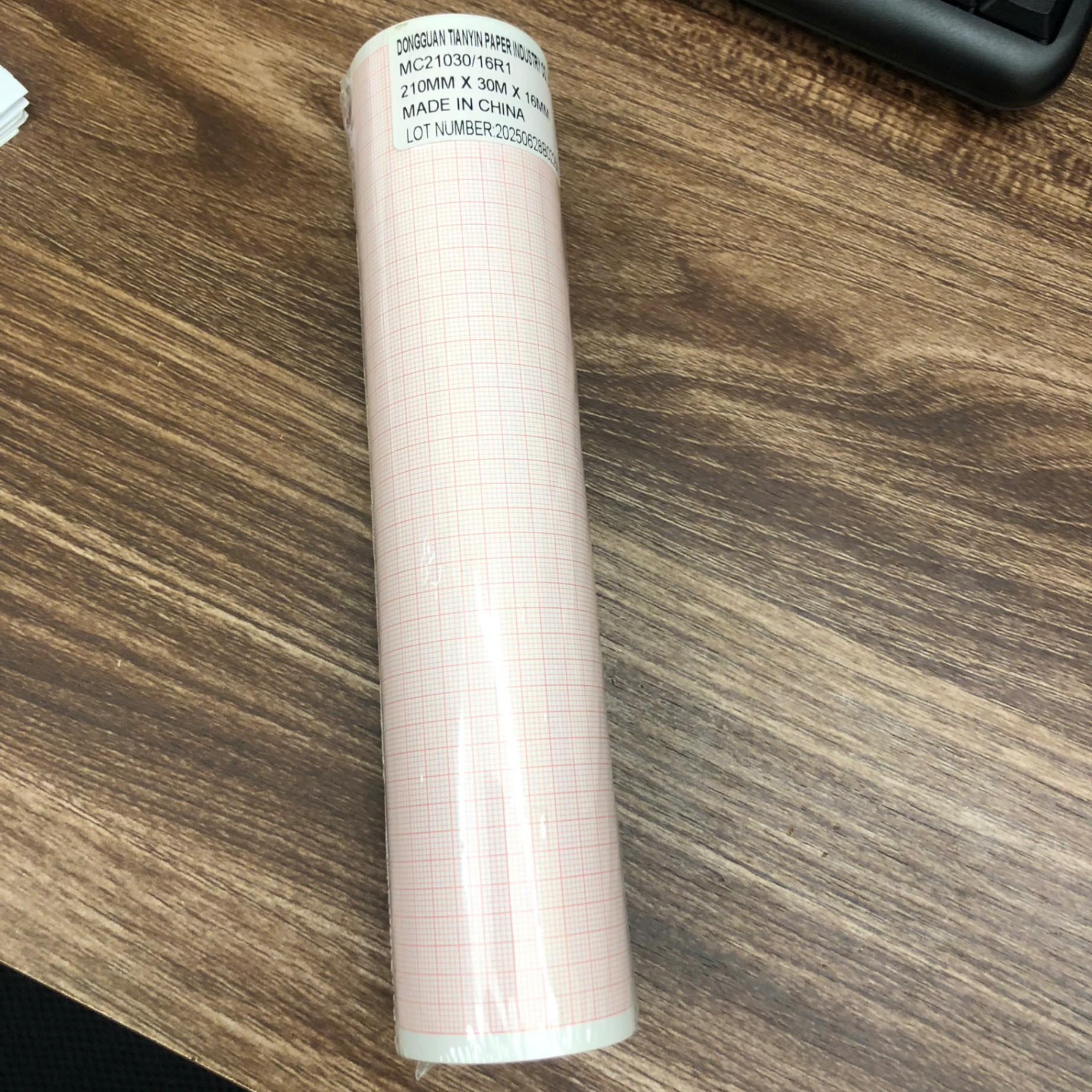 Giấy điện tim 12 kênh cardio Touch 3000, Dongguan Tianyin Paper Industry, Trung Quốc (Túi =1 cuộn)
