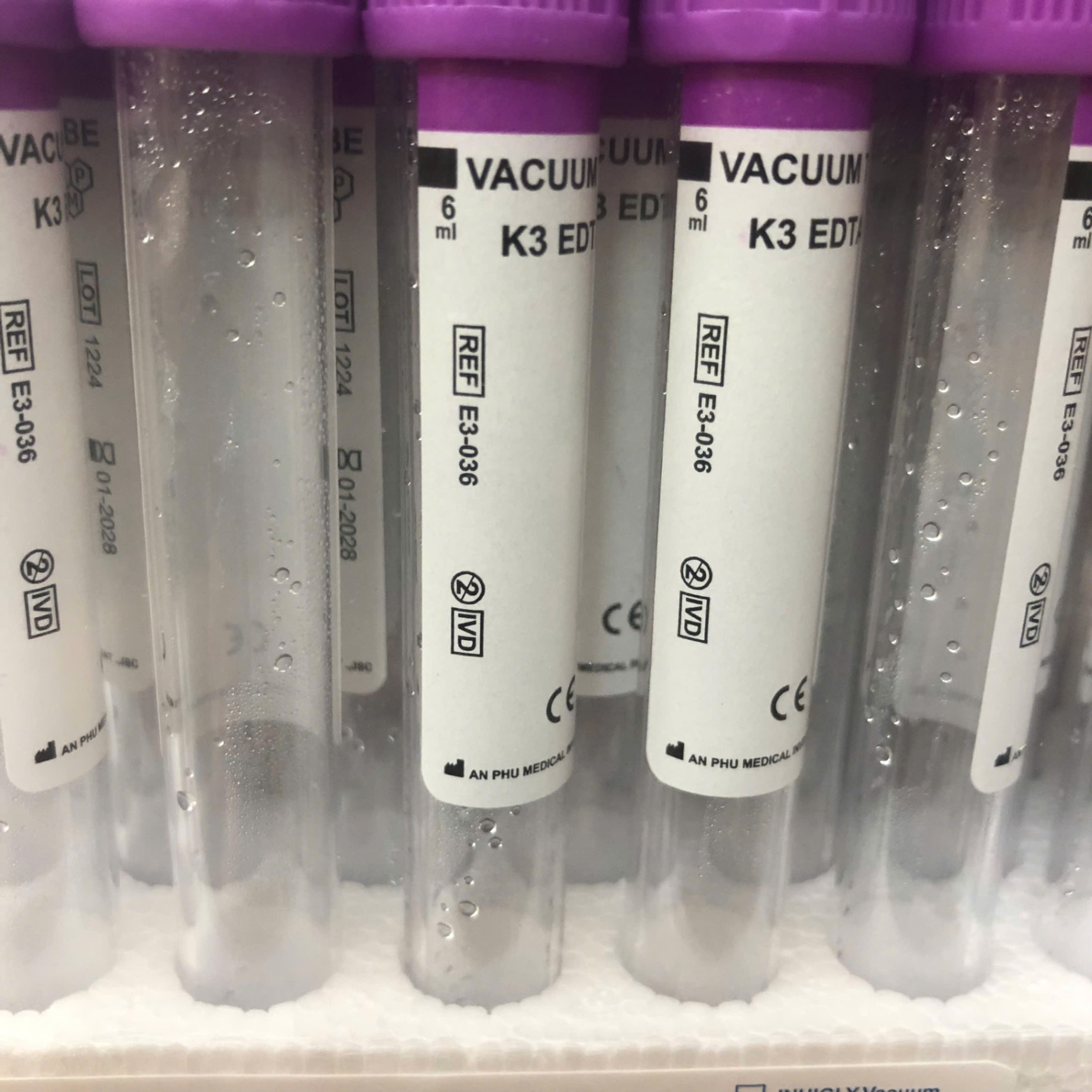 Ống nghiệm EDTA (K3) chân không 6ml An Phú (Khay=100 ống, Thùng=2400 ống)