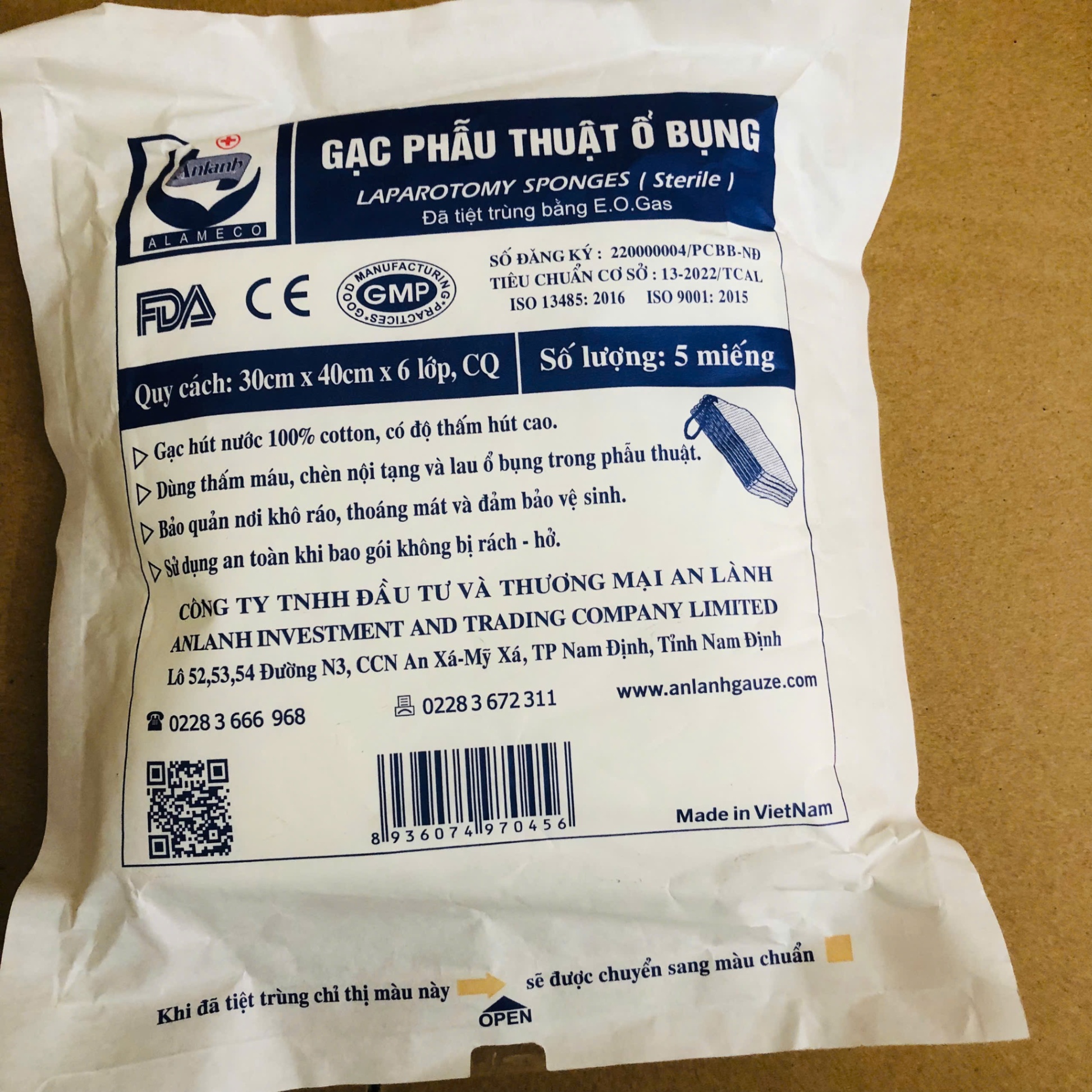 Gạc phẫu thuật 30x40x6 lớp có sợi cản quang vô trùng, An Lành (Túi=5 miếng, Thùng=700 miếng)