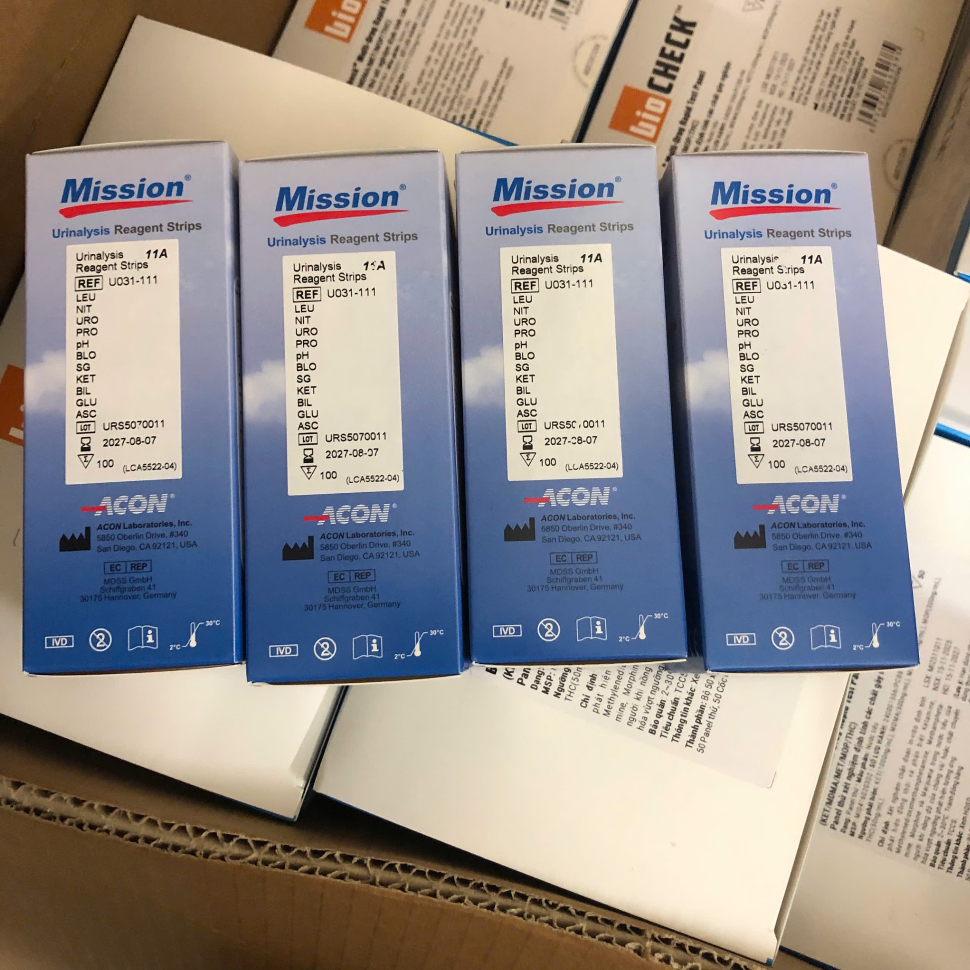 Que thử nước tiểu 11 thông số, cho máy MISSION U120, ACON Biotech, Trung Quốc (Hộp=100 test)