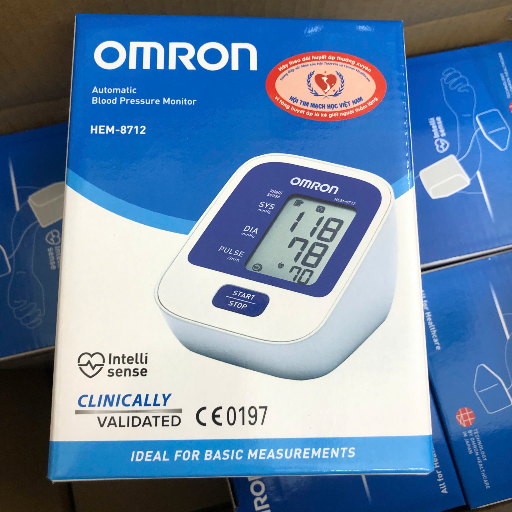 Máy Đo Huyết Áp Bắp Tay Tự Động Omron Hem-8712