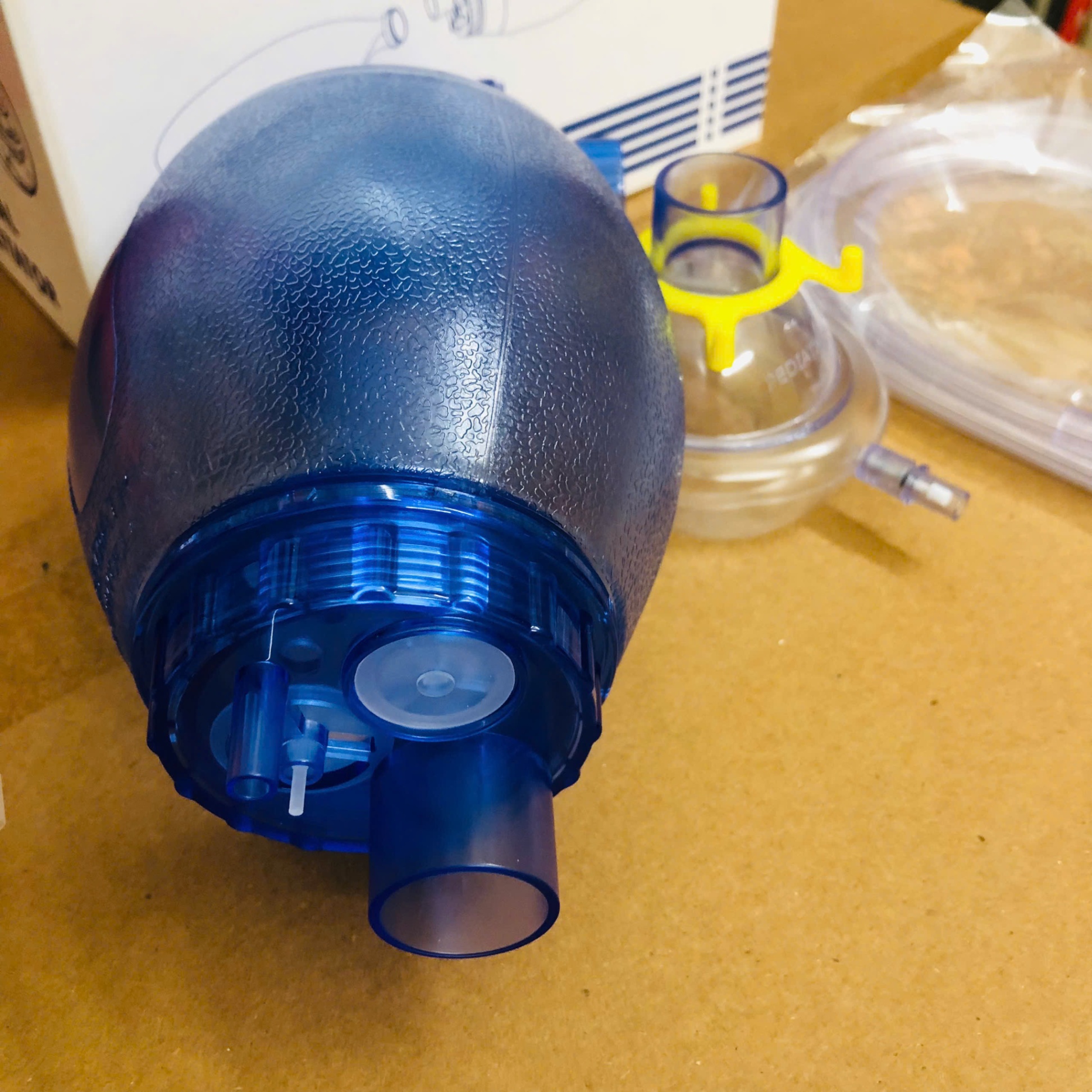 Bóng bóp Ambu trẻ em