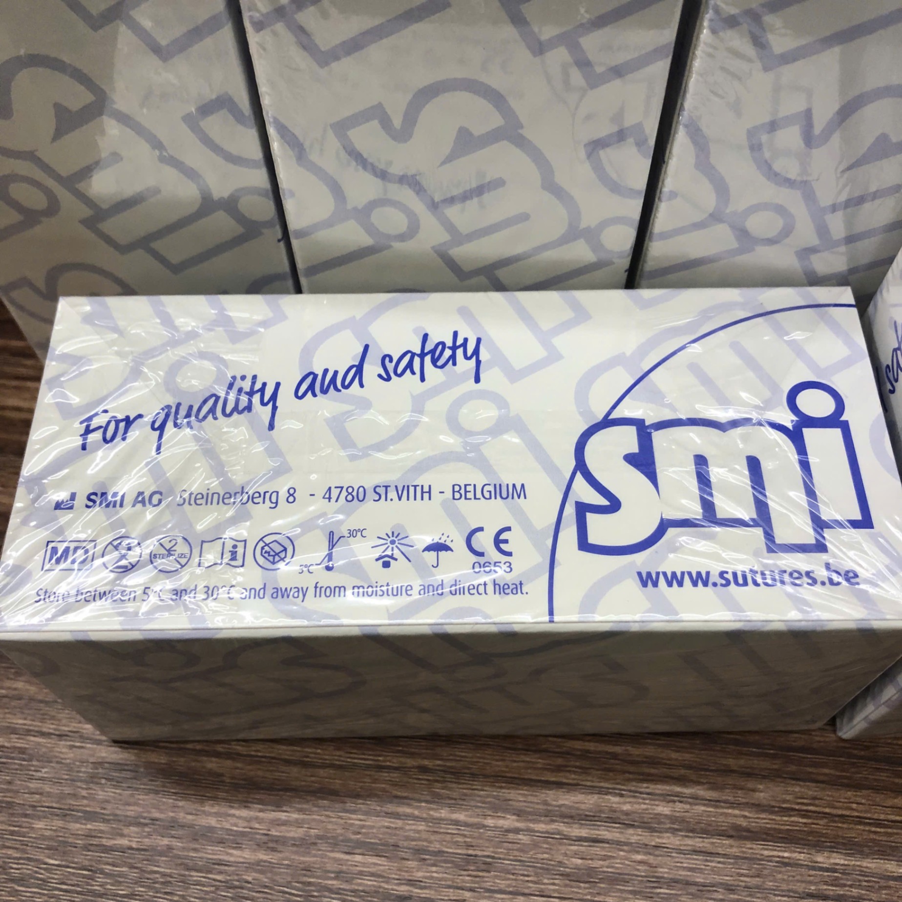 Chỉ phẫu thuật mạch máu polypropylen rexlene 4-0 SMI, Hộp/12 sợi