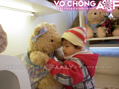 Chuyen-tinh-ky-la-cua-doi-vo-chong-me-phuot--11.jpg