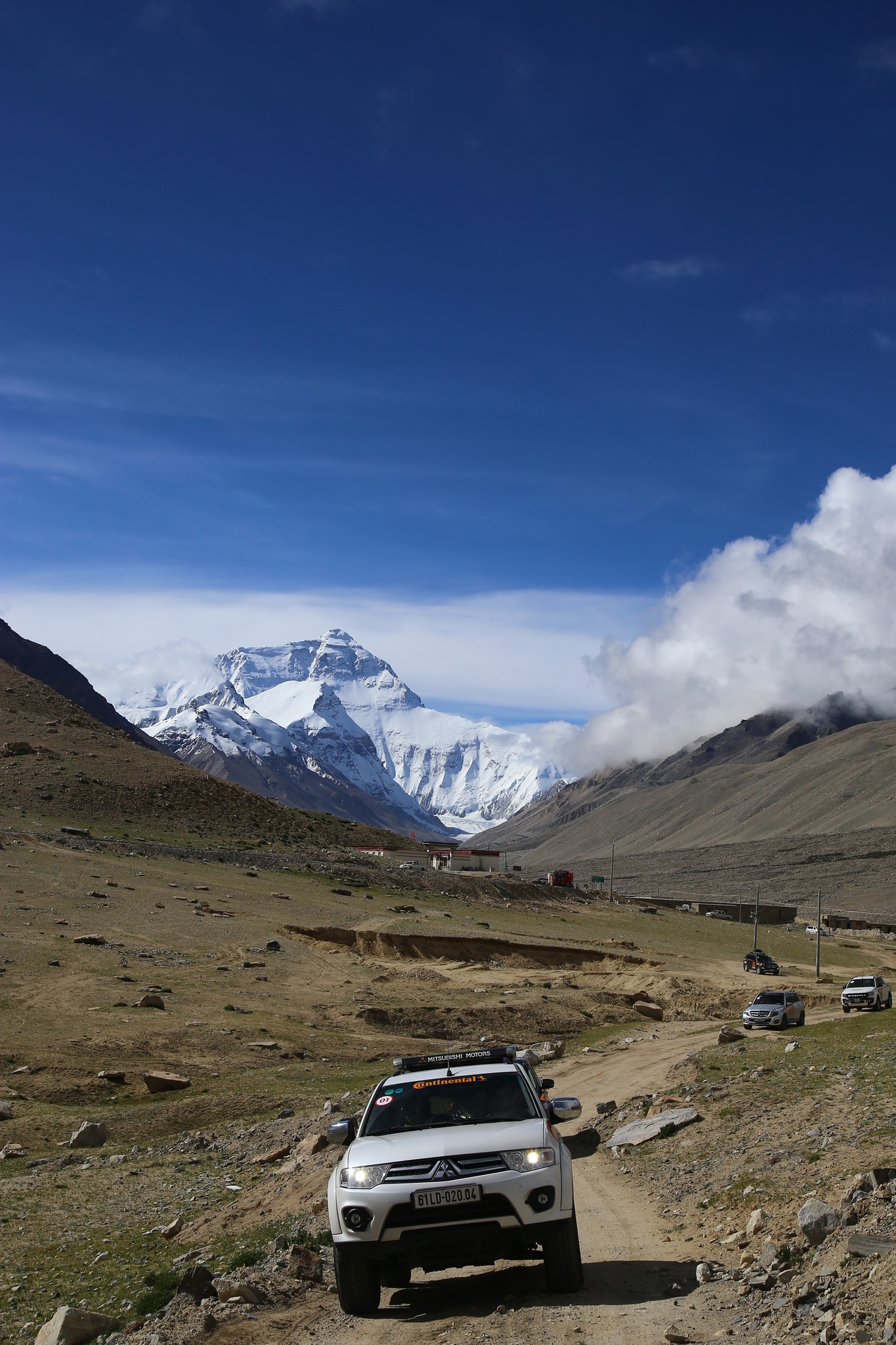 Hanh-trinh-Caravan-tu-Viet-Nam-Tay-Tang-va-Everest-Base-Camp--5.jpg