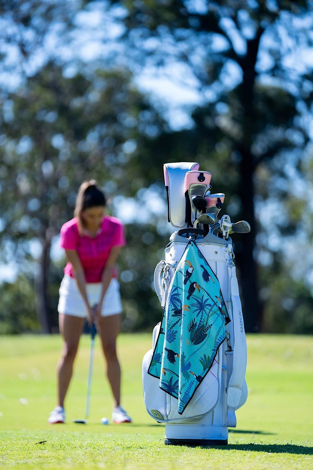 Khăn Golf Cheeky Winx Talkin Toucs Golf Towel 60x40cm