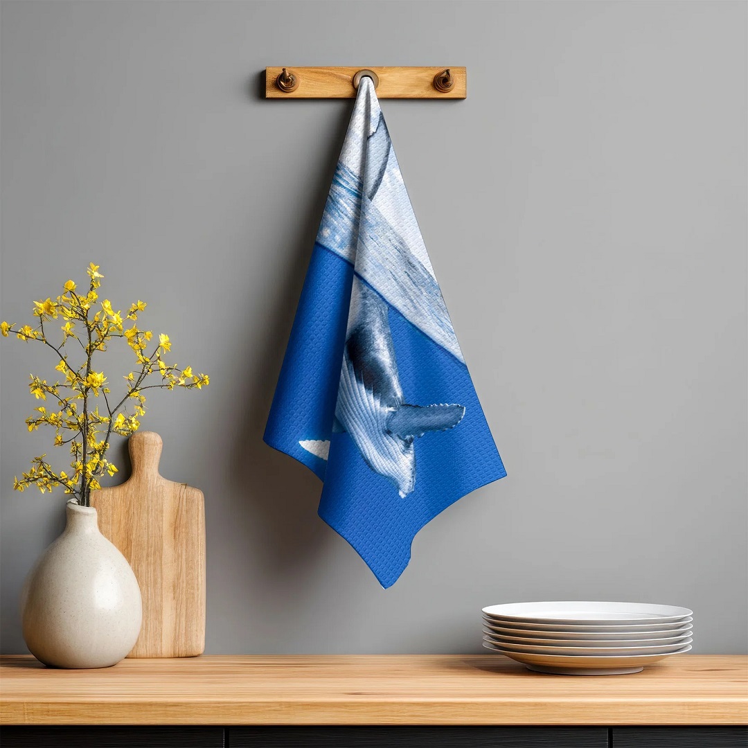 Khăn tắm The Ocean Dancer Humpback Whale Tea Towel Kitchen Towel 70x50cm
