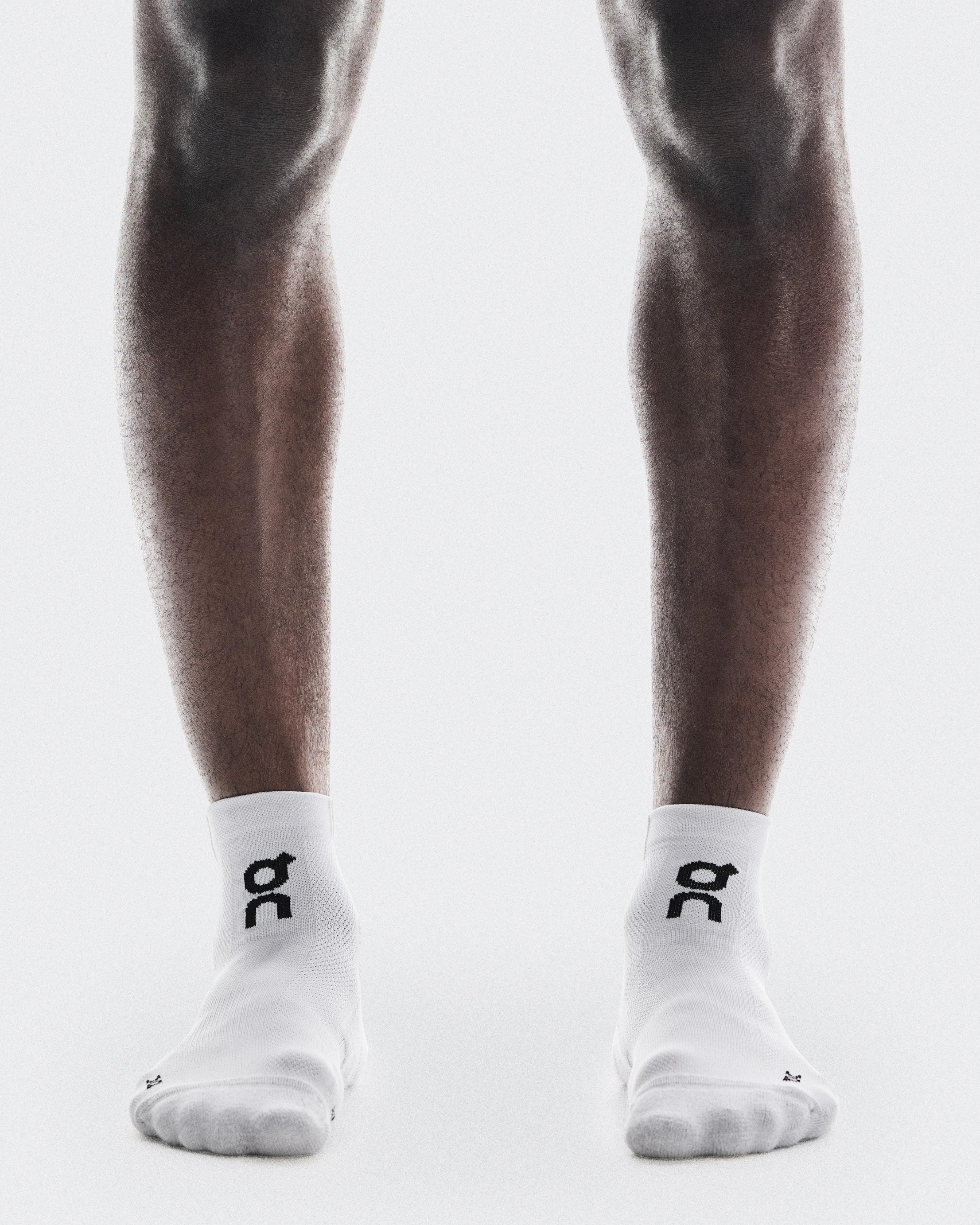 Set 2 Tất thể thao On Running Core Run Sock Mid 2P size S/M, L/XL