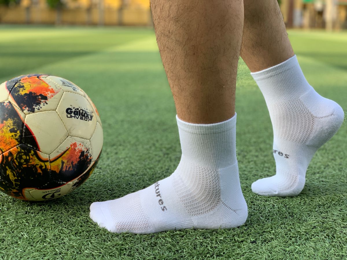 Tất thể thao, chạy bộ Feetures High Performance Max Cushion Quarter Socks size M(<42)