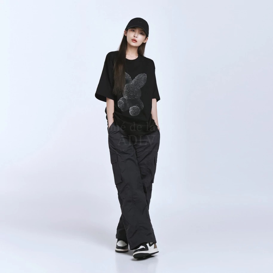Acme-De-La-Vie-Black-Fuzzy-Rabbit-Short-Sleeve-T-Shirt-ADLV-23SS-SSBKZR-size-2-4.jpg?v=1773286595