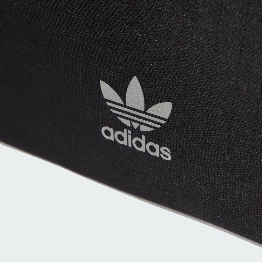 Adidas-Airliner-Mini-IW8621-11.jpg
