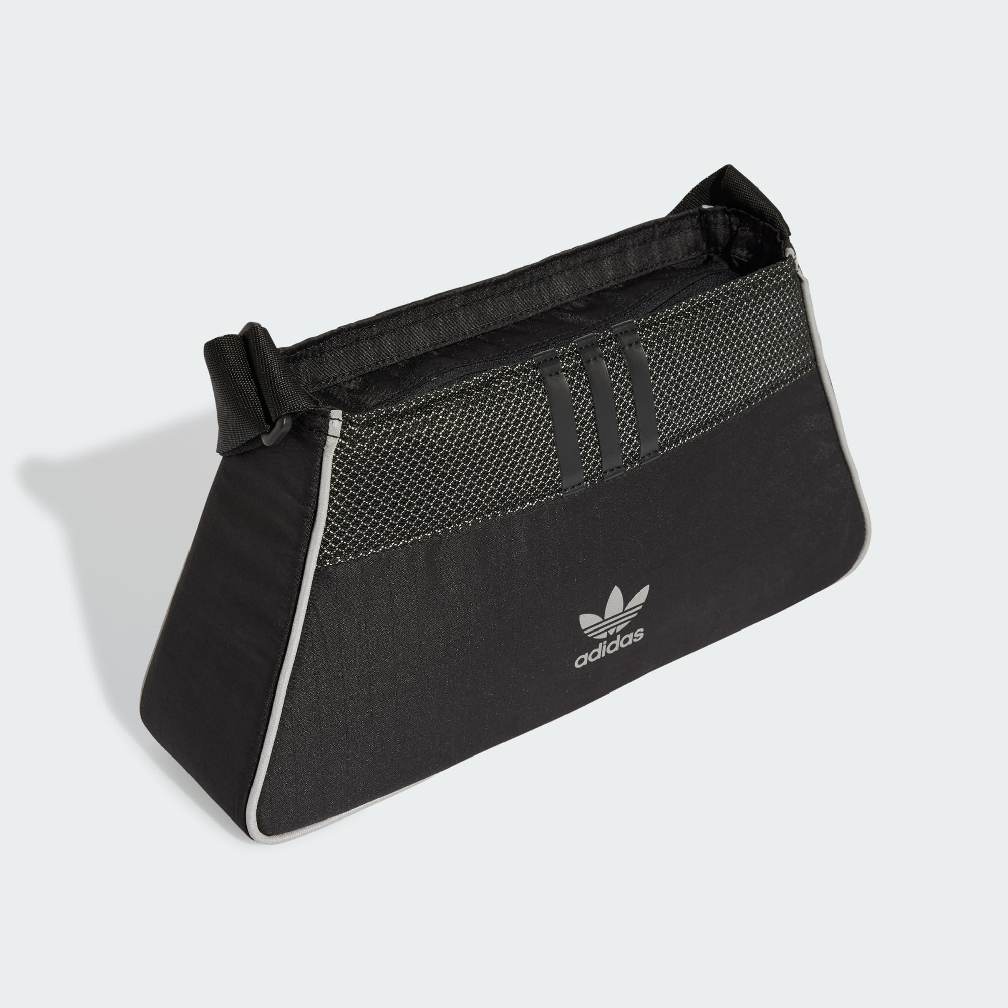 Adidas-Airliner-Mini-IW8621-8.jpg