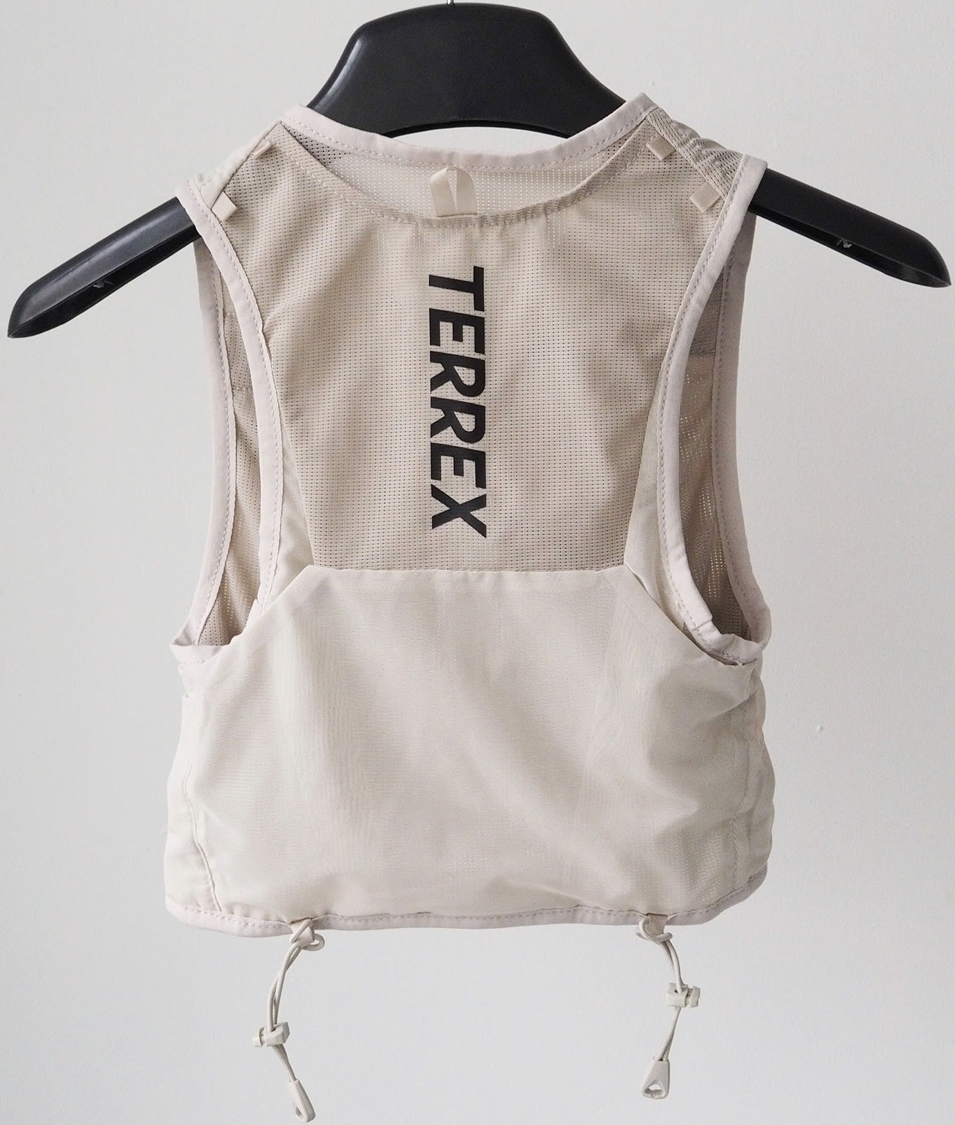 Adidas-Terrex-Trail-Running-Vest-2-5-L-size-M-1.jpg