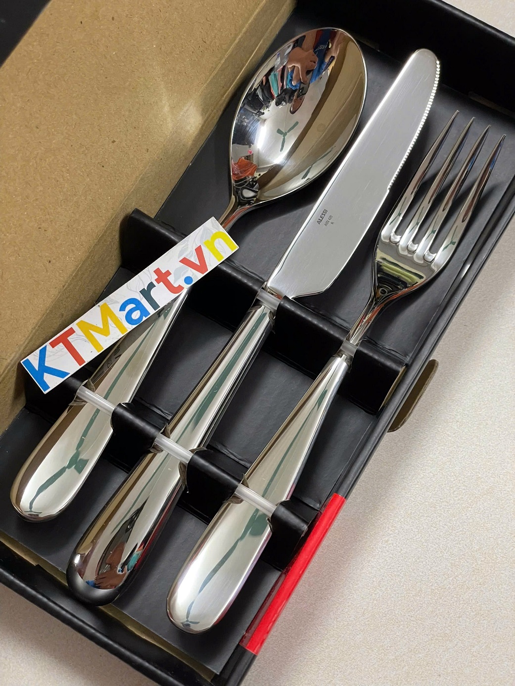 Alessi-3-Piece-Cutlery-Set-Nuovo-Milano-Design-1987-3.jpg
