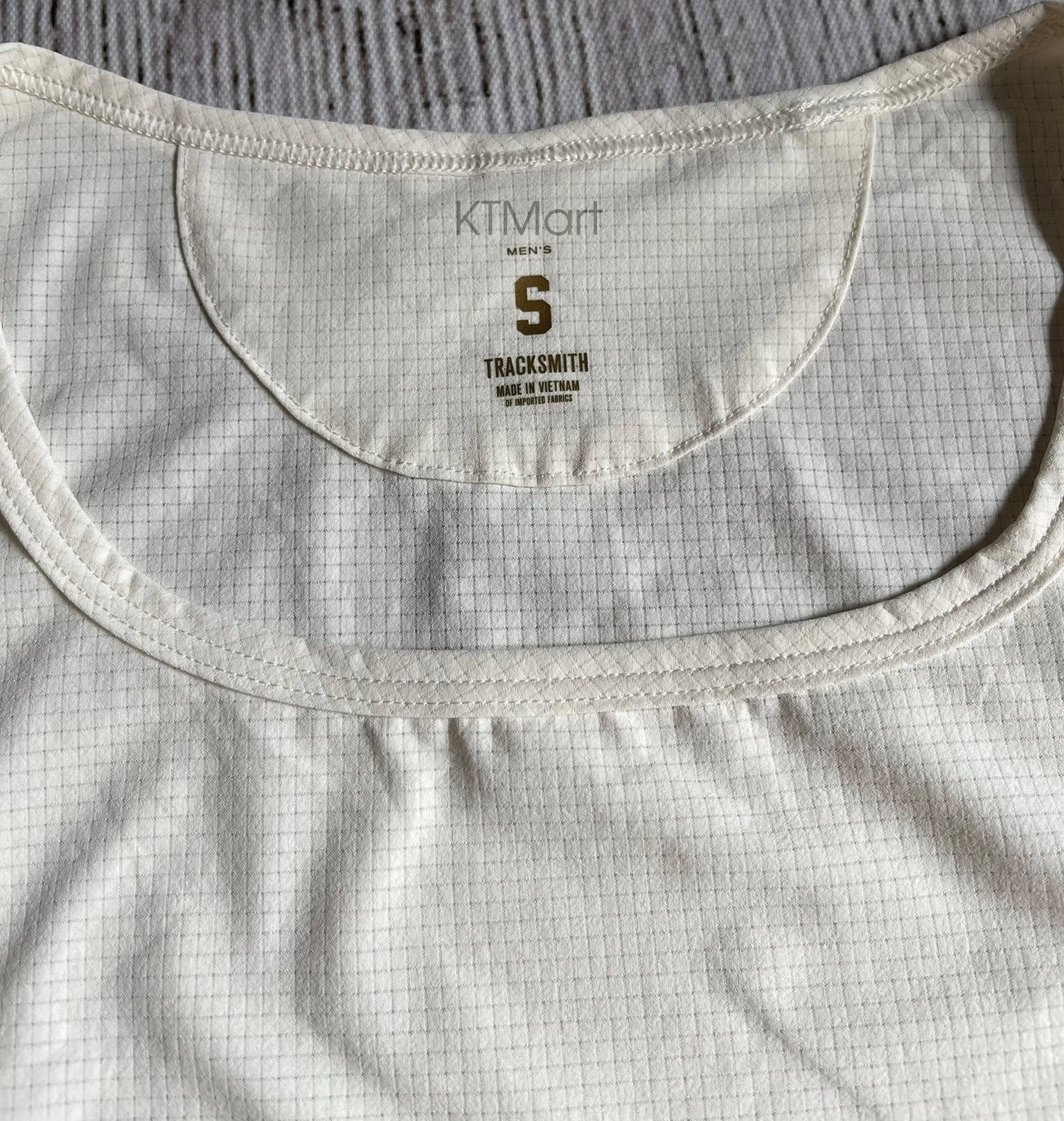 Ao-chay-bo-Tracksmith-Men-s-Twilight-Tank-size-S-3.jpg?v=1778662806