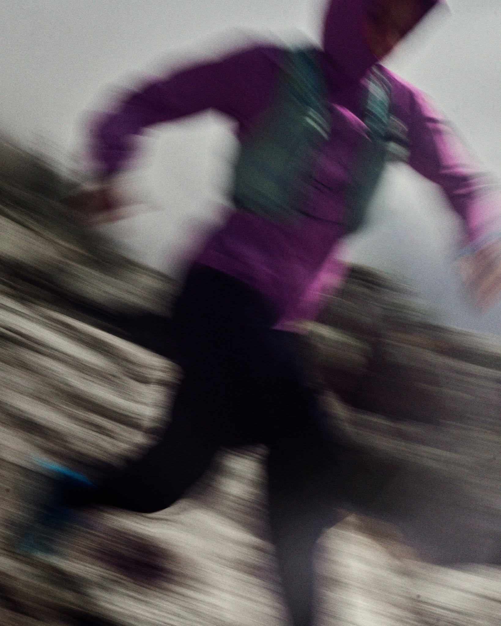 Ao-chong-nuoc-chay-bo-Inov8-Stormshell-Waterproof-Womens-Running-Jacket-Purple-001430-size-18UK-27.jpg?v=1776905886