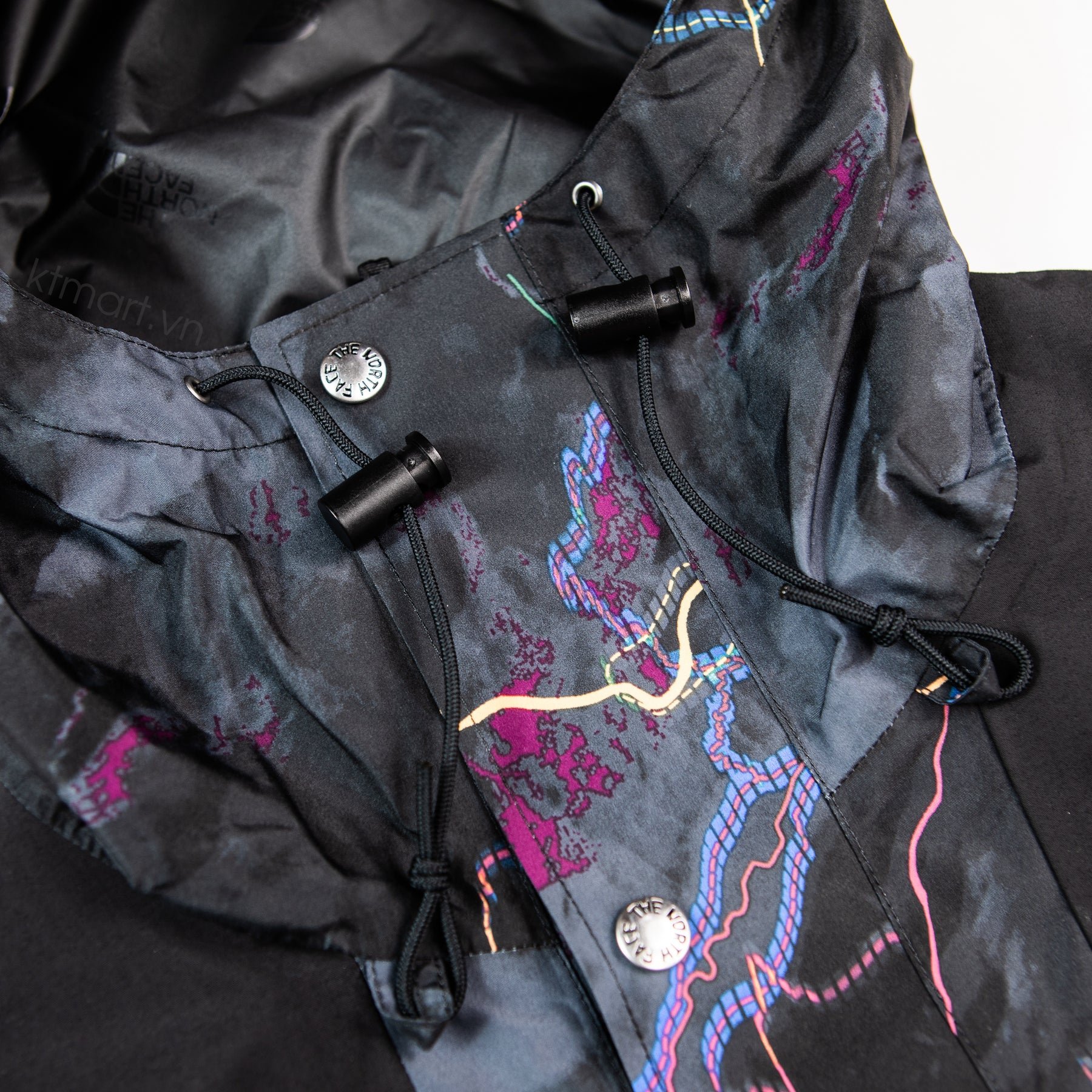 Ao-gio-chong-nuoc-The-North-Face-M-86-Retro-Mountain-Jacket-Glow-Print-NF0A7UR9-size-M-17.jpg