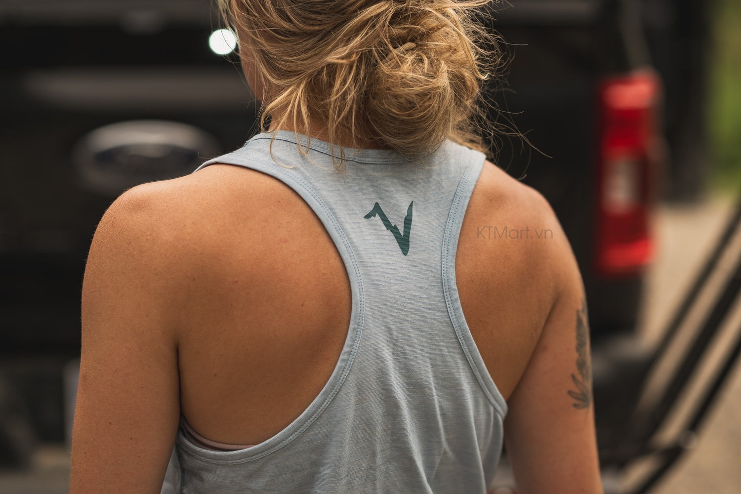 Ao-long-cuu-Voormi-Women-s-Tech-Tank-size-L-XL_Voormi Women's Tech Tank ktmart 3.jpg