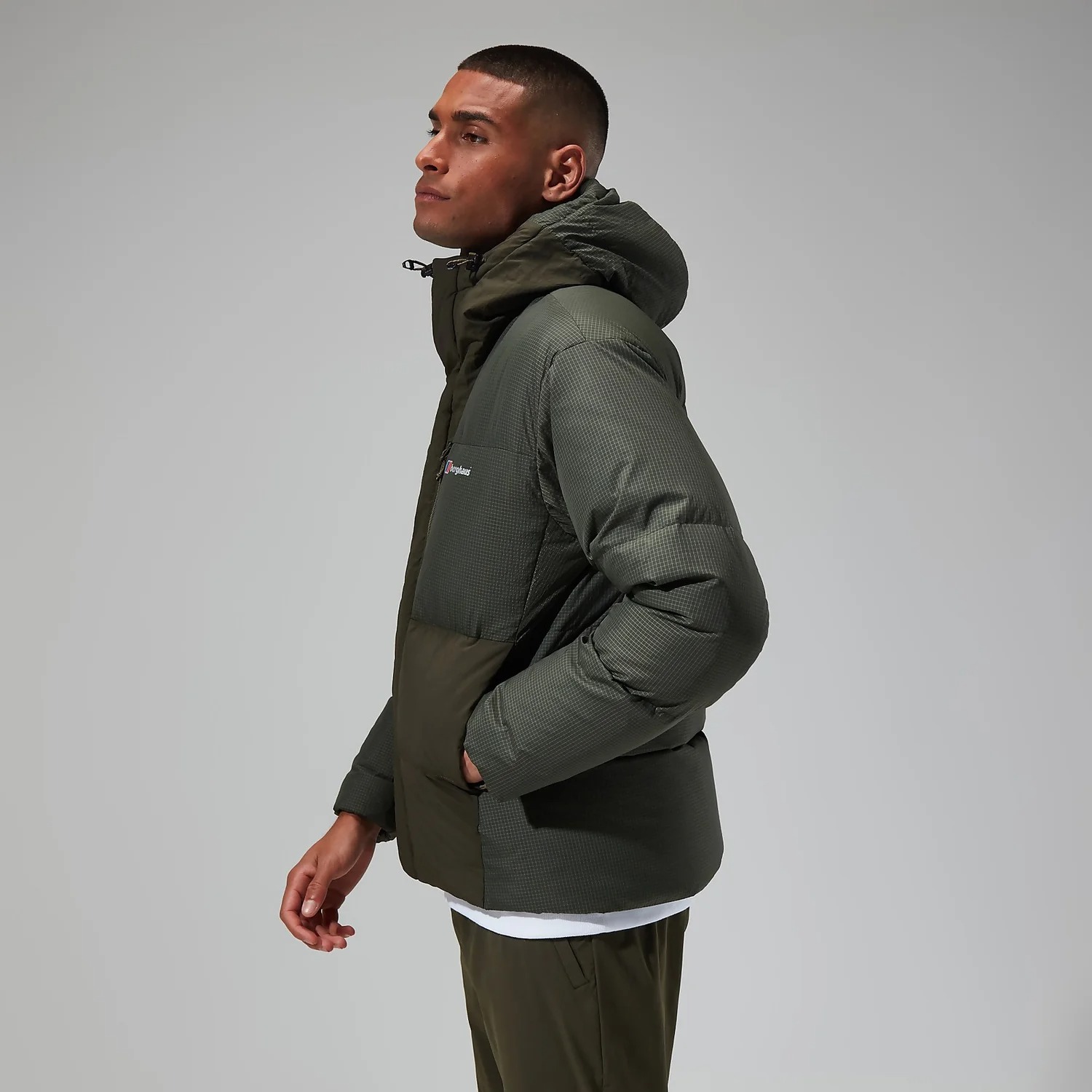 Ao-long-vu-Berghaus-Men-s-Sabber-Down-Hooded-Jacket-4A001409R14-size-L-US-13.jpg