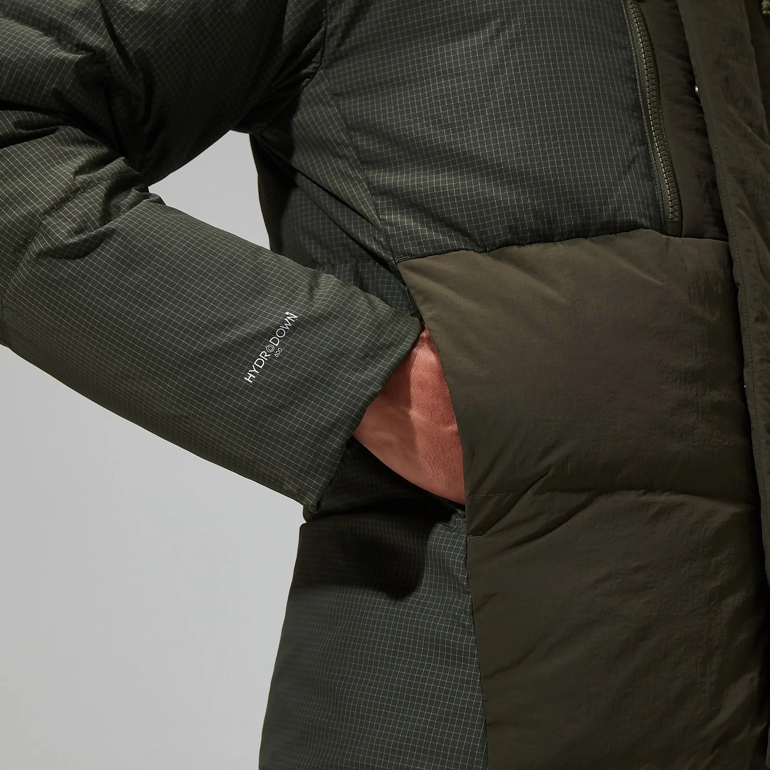 Ao-long-vu-Berghaus-Men-s-Sabber-Down-Hooded-Jacket-4A001409R14-size-L-US-21.jpg