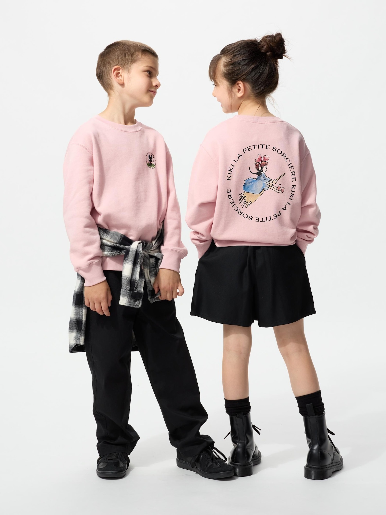 Ao-ni-tre-em-Uniqlo-Studio-Ghibli-UT-Graphic-Sweatshirt-size-13-160-_Uniqlo Studio Ghibli UT Graphic Sweatshirt7.jpg