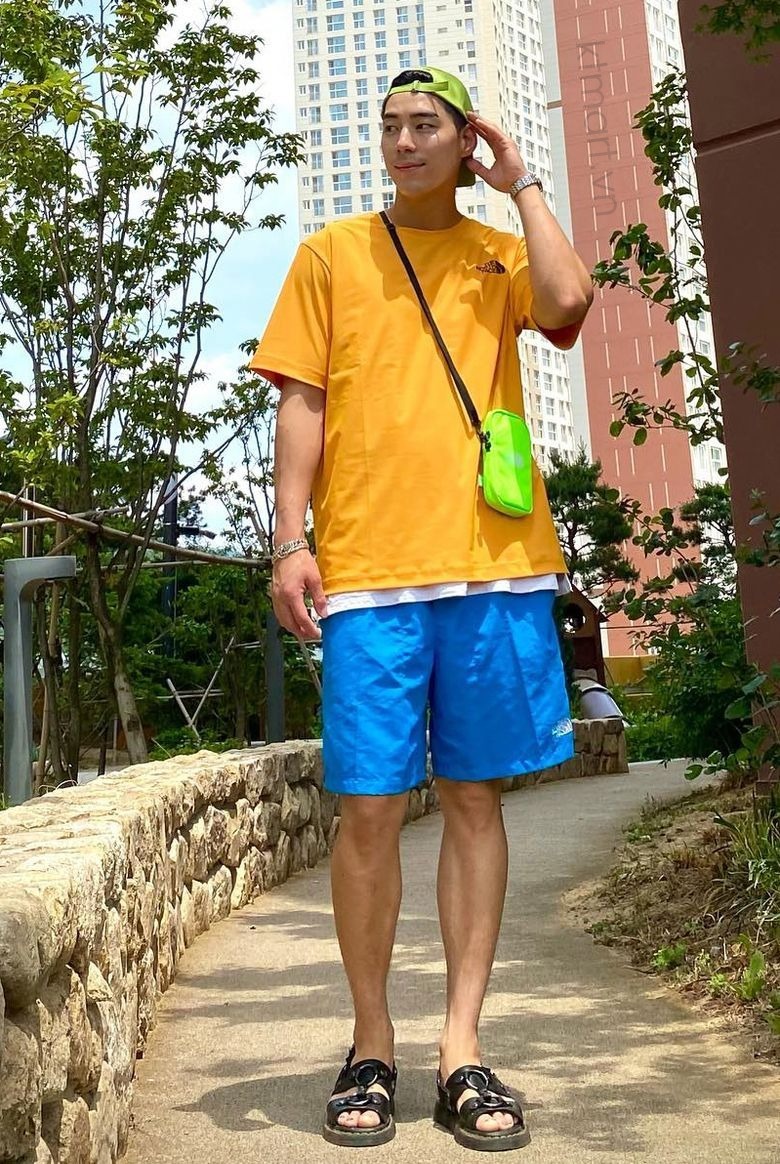 Ao-thun-The-North-Face-Men-s-Surfside-Short-Sleeve-Tee-NT7UN20K-size-M-95-1.jpg?v=1773024314