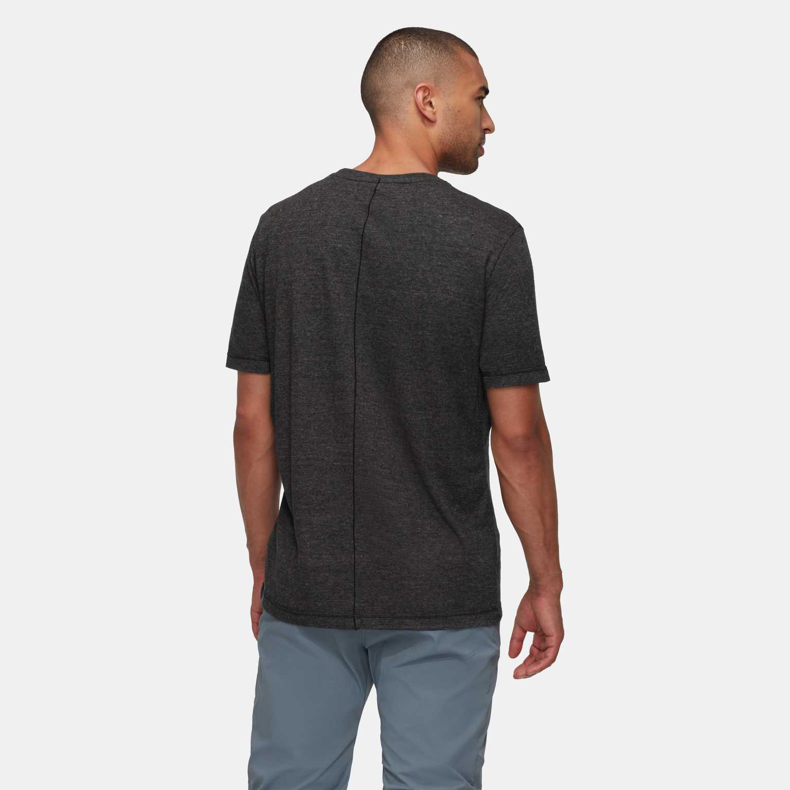 Ao-thun-ngan-tay-Mammut-Massone-Light-T-Shirt-Men-1017-06540-size-S-M_Mammut Massone Light T-Shirt Men 1017-06540 Black ktmart 1.jpg