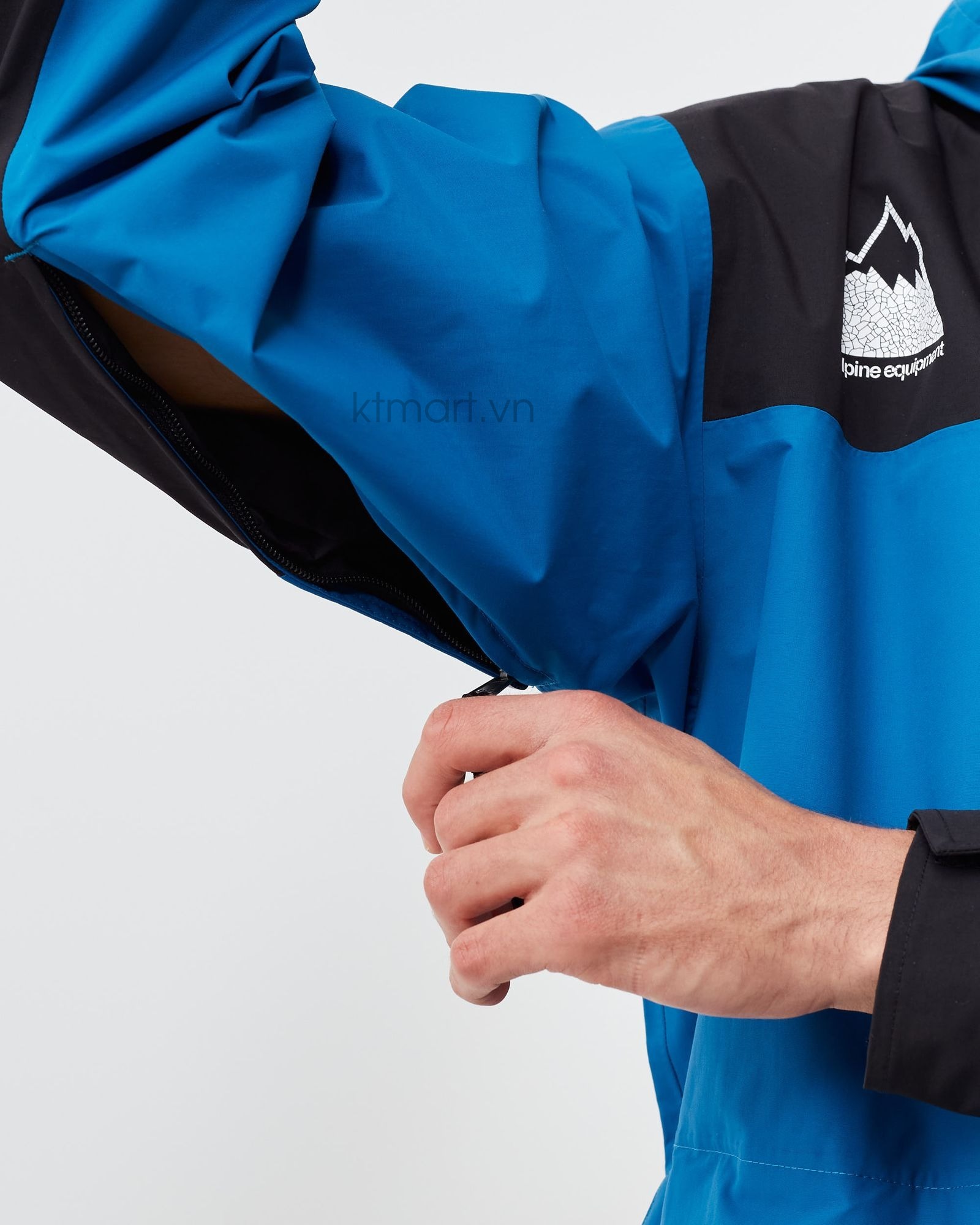 Ao-truot-Tuyet-The-North-Face-Origins-86-Mountain-Anorak-NF0A5J5M-size-M-12.jpg?v=1772765987