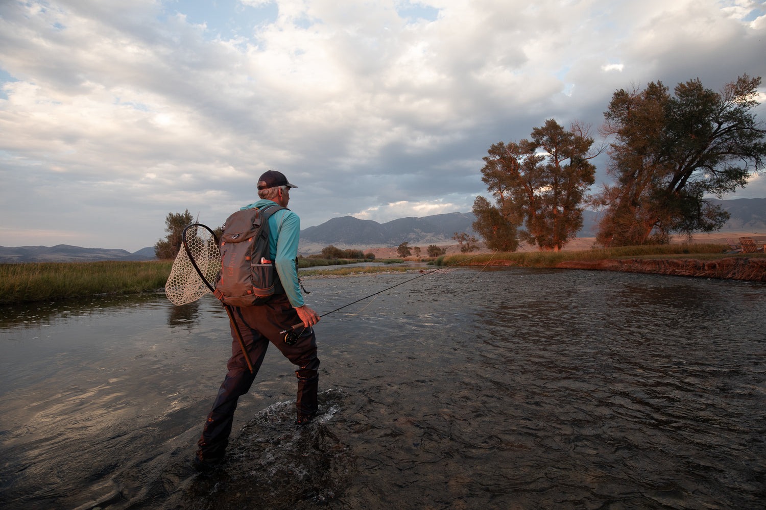 Balo-Fishpond-Firehole-Fly-Fishing-Backpack-Fishing-Tackle-Backpack-Travel-Backpack-4.jpg