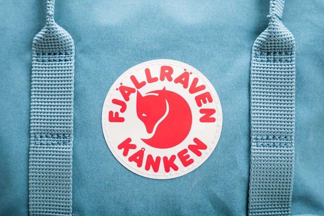 Balo-Fjallraven-Kanken-Outlong-23200251-18L-38.jpg