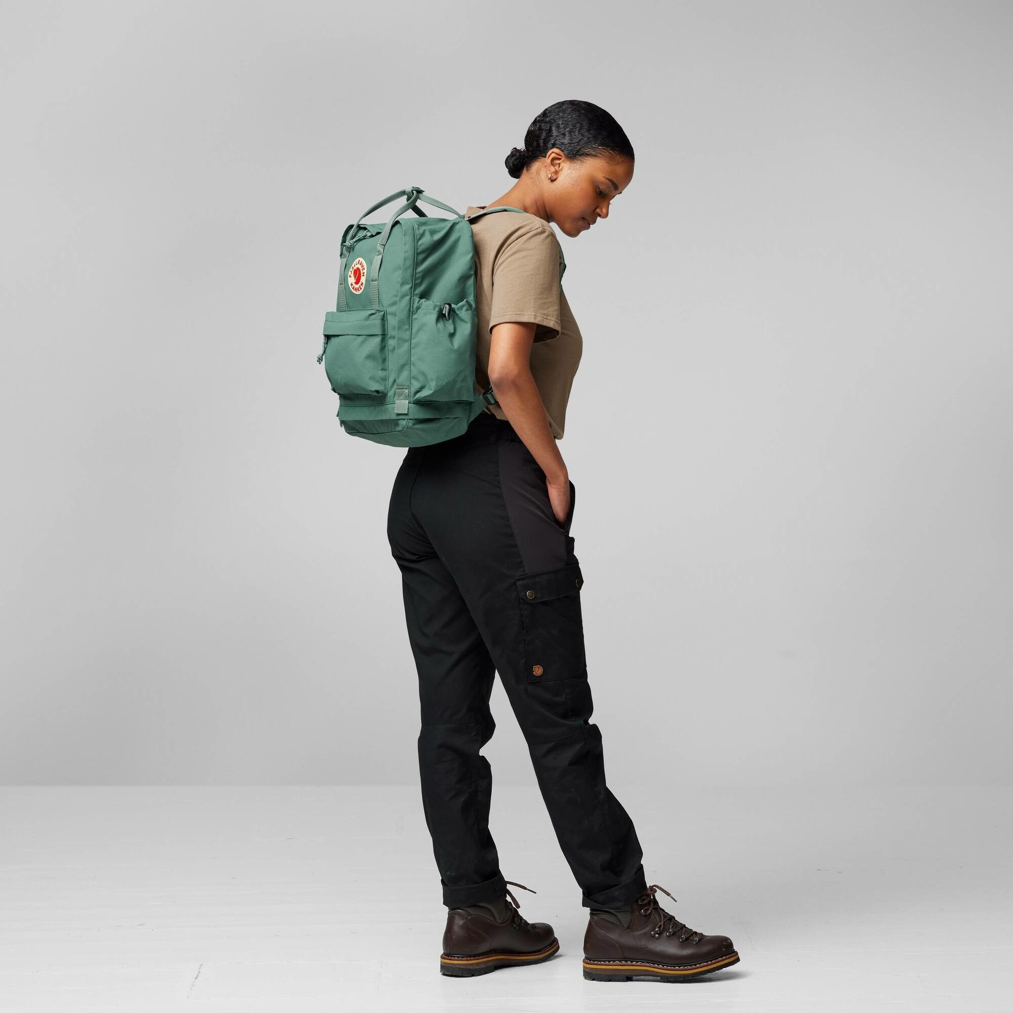 Balo-Fjallraven-Kanken-Outlong-23200251-18L-45.jpg