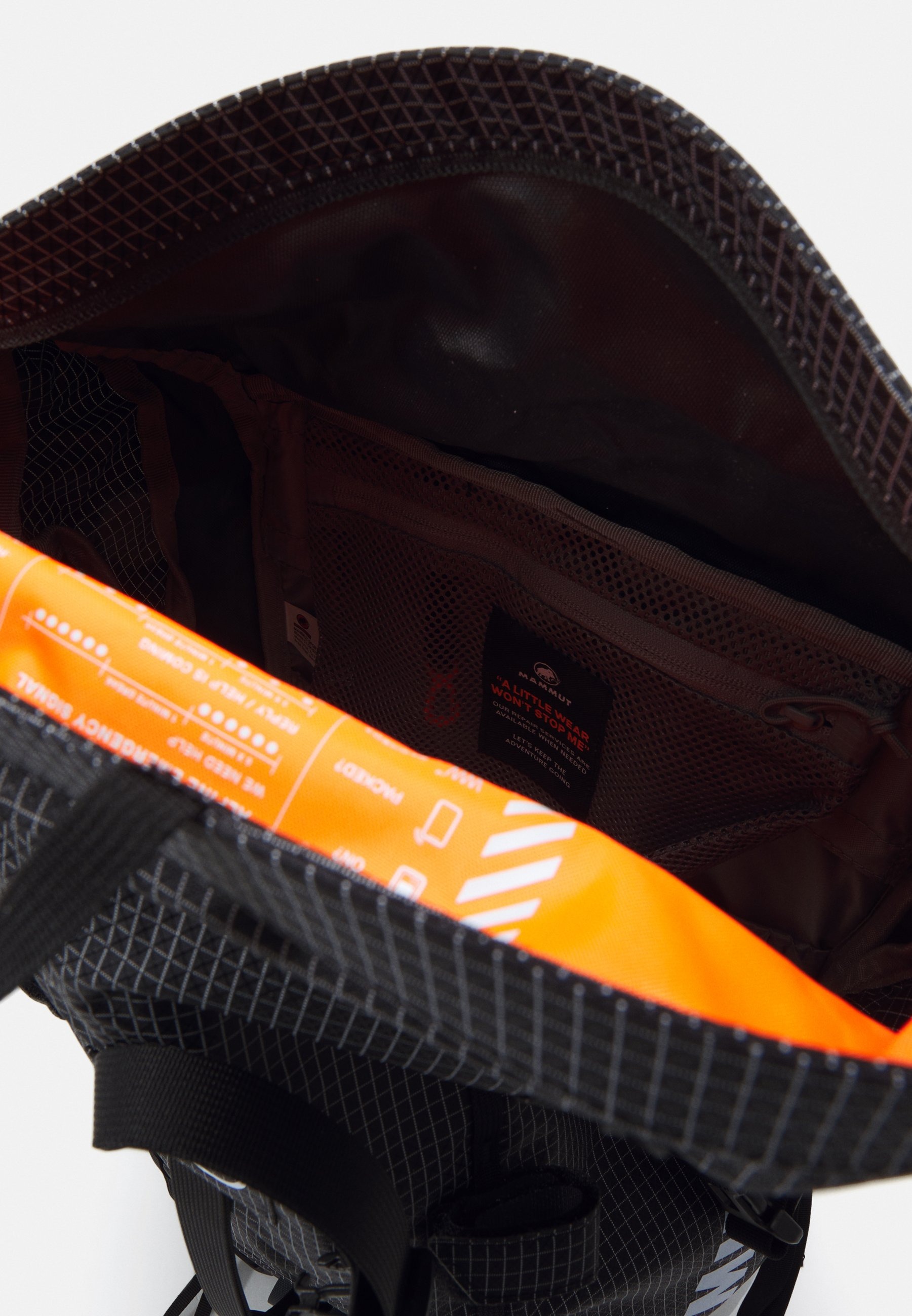 Balo-Mammut-Trion-28-Backpack-2520-03832-1.jpg