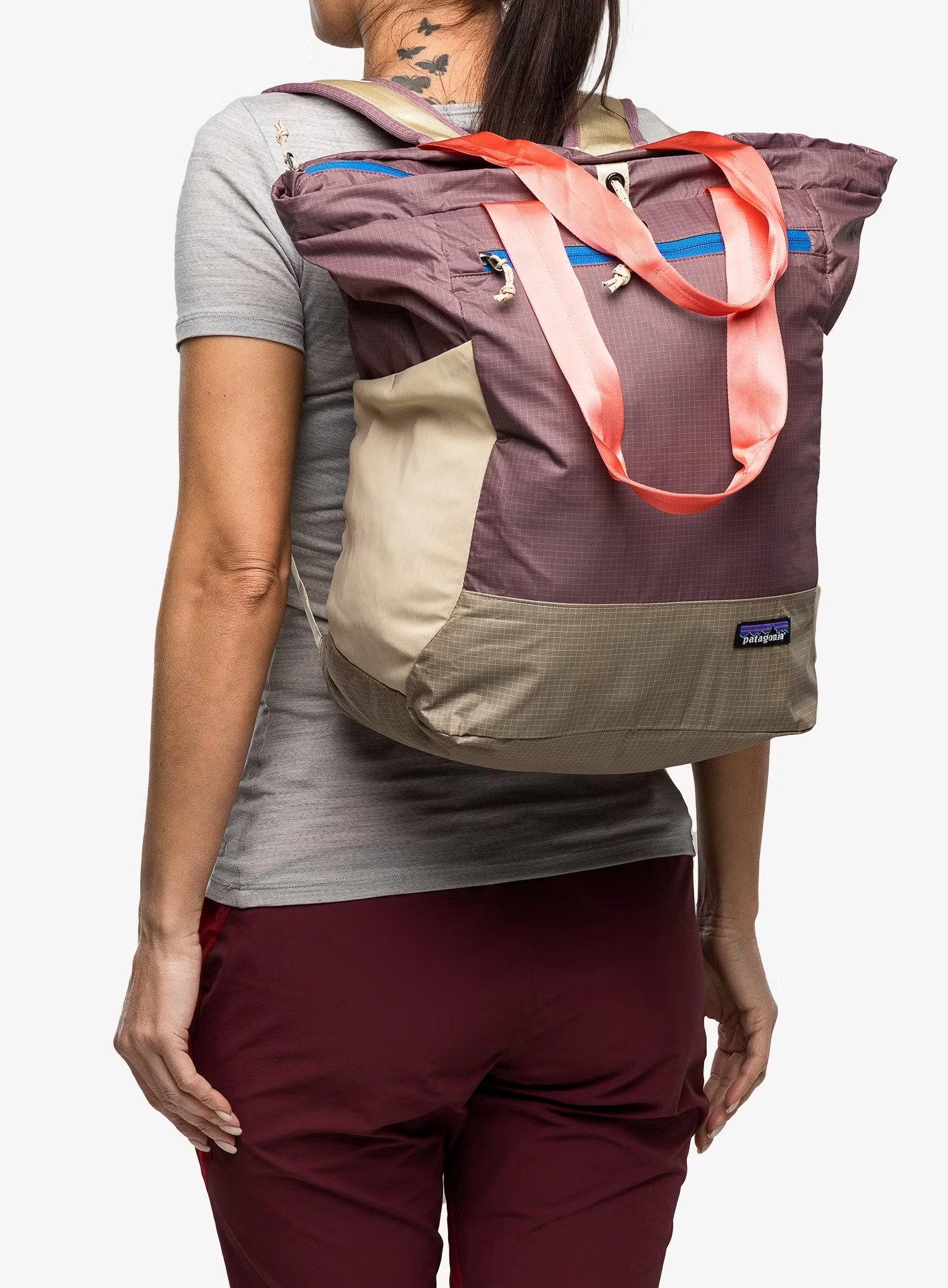 Balo-Tote-Patagonia-Ultralight-Black-Hole-Tote-Pack-27L-Husk-Tan-48809-6.jpg