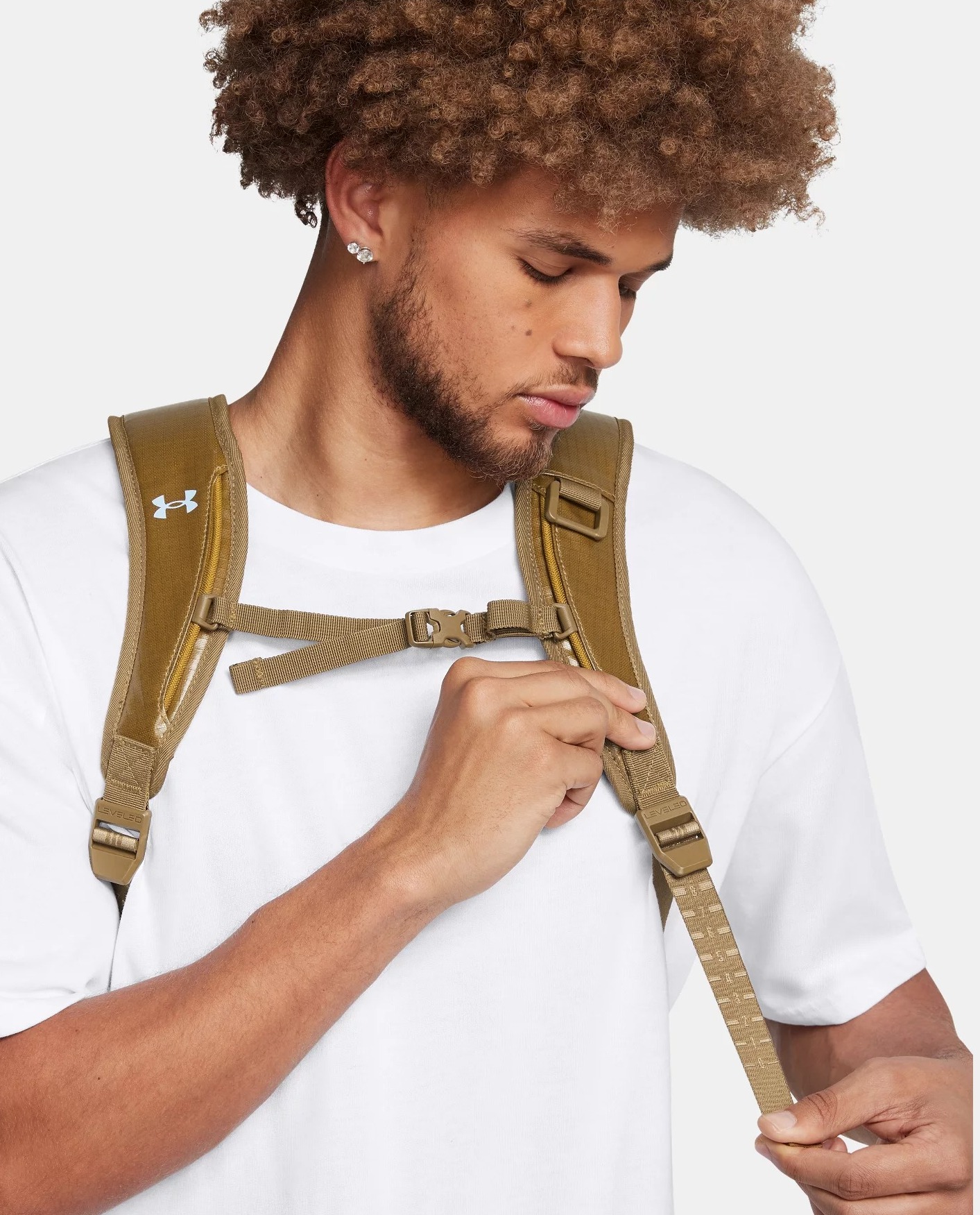Balo-chong-nuoc-Under-Armour-UA-Summit-Small-Backpack-1382311-7.jpg