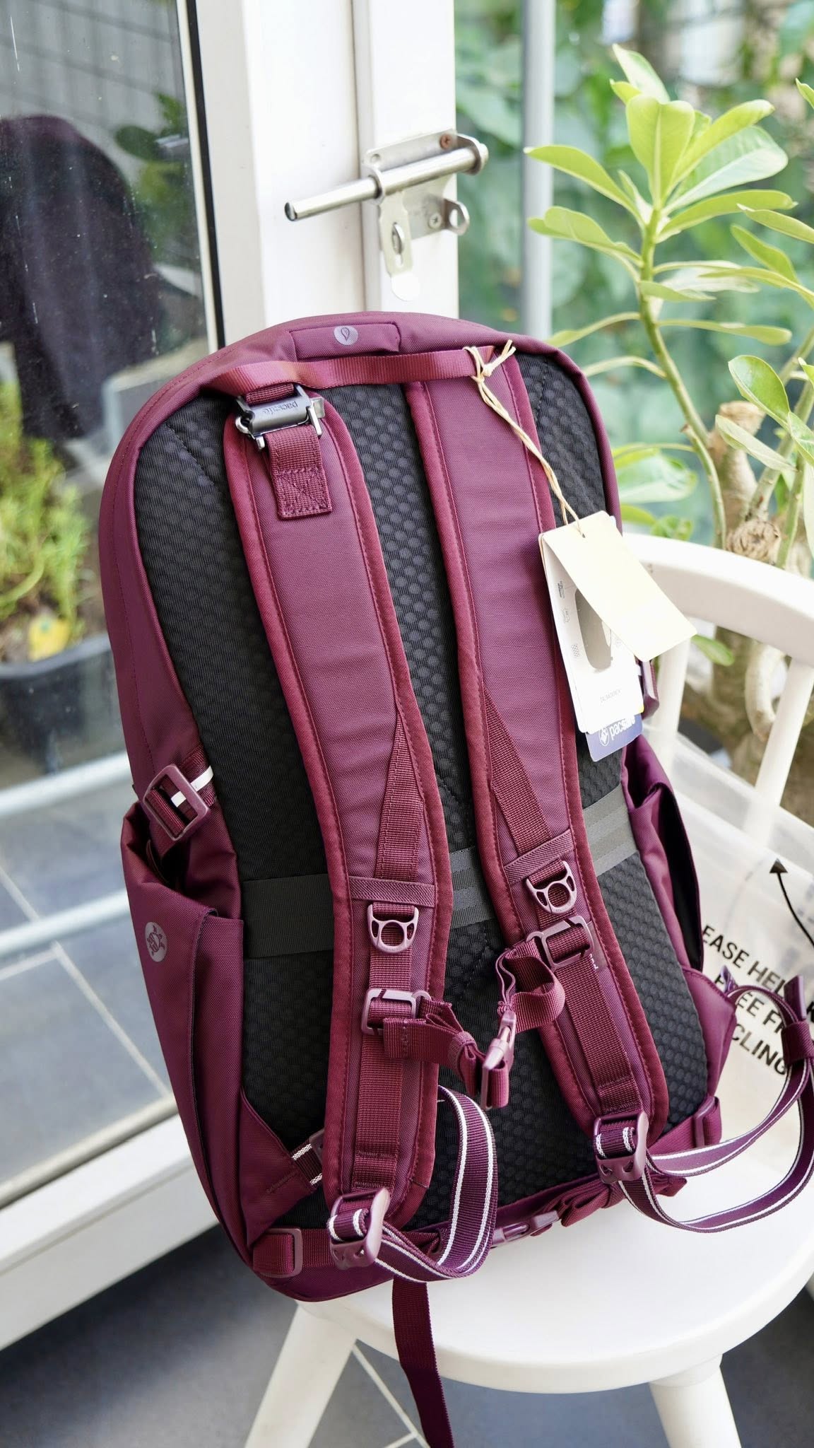 Balo-chong-trom-Pacsafe-V-Active-Anti-Theft-Backpack-24L-Burgundy-60301347-18.jpg?v=1774841321
