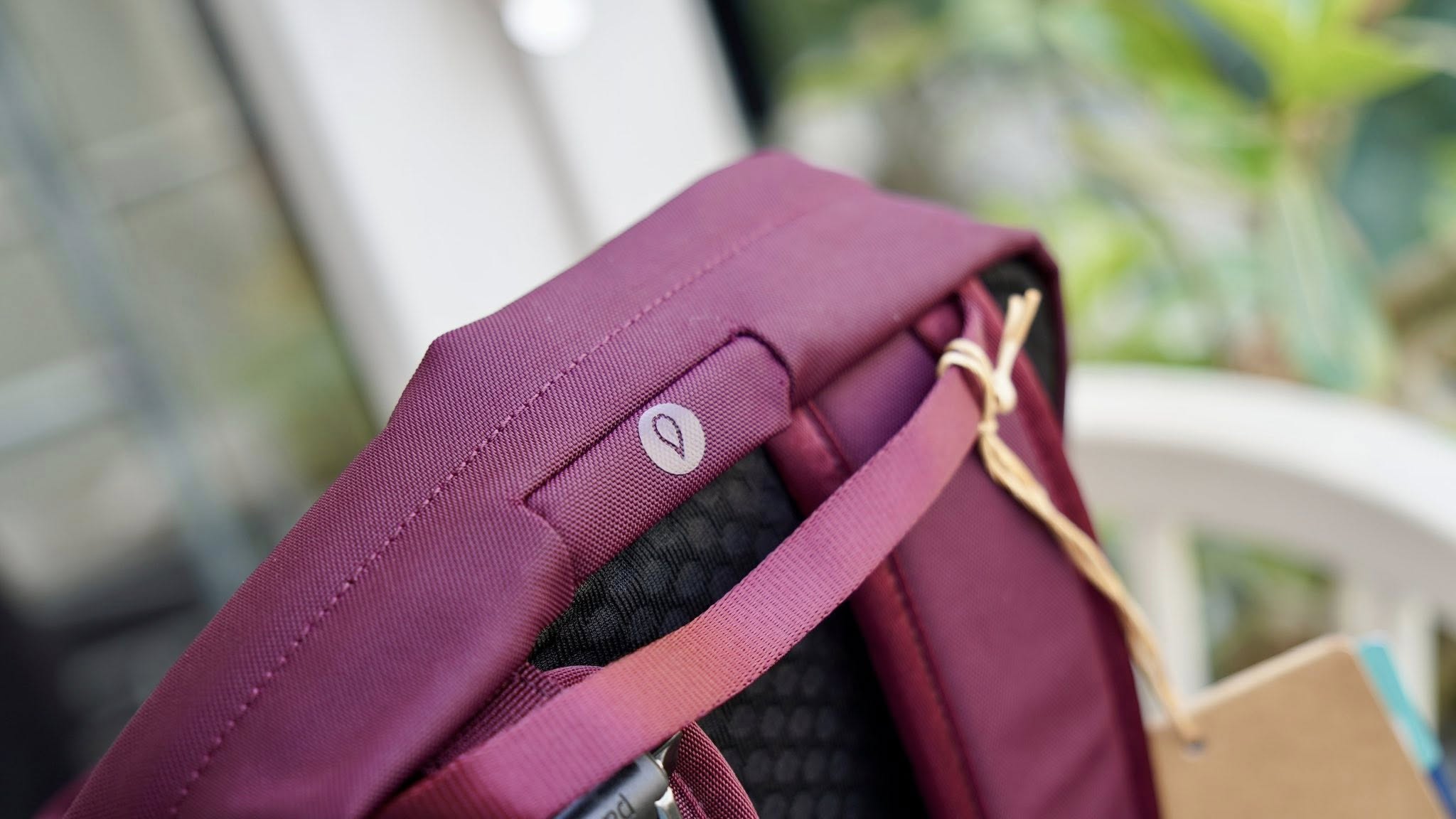 Balo-chong-trom-Pacsafe-V-Active-Anti-Theft-Backpack-24L-Burgundy-60301347-32.jpg?v=1774841426