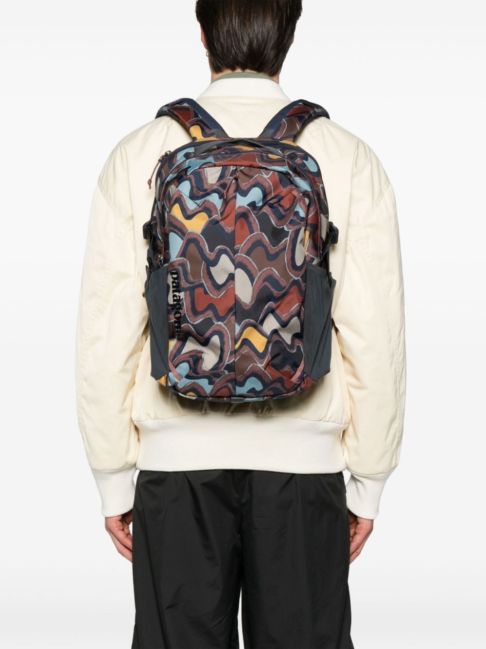 Balo-cong-so-Patagonia-Refugio-Daypack-26L-47913-Currents-Dulse-Mauve-3.jpg