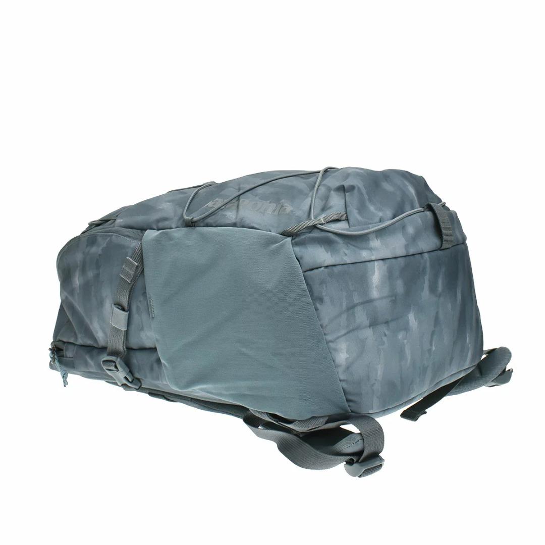 Balo-cong-so-Patagonia-Refugio-Daypack-30L-47928-Plume-Grey-4.jpg