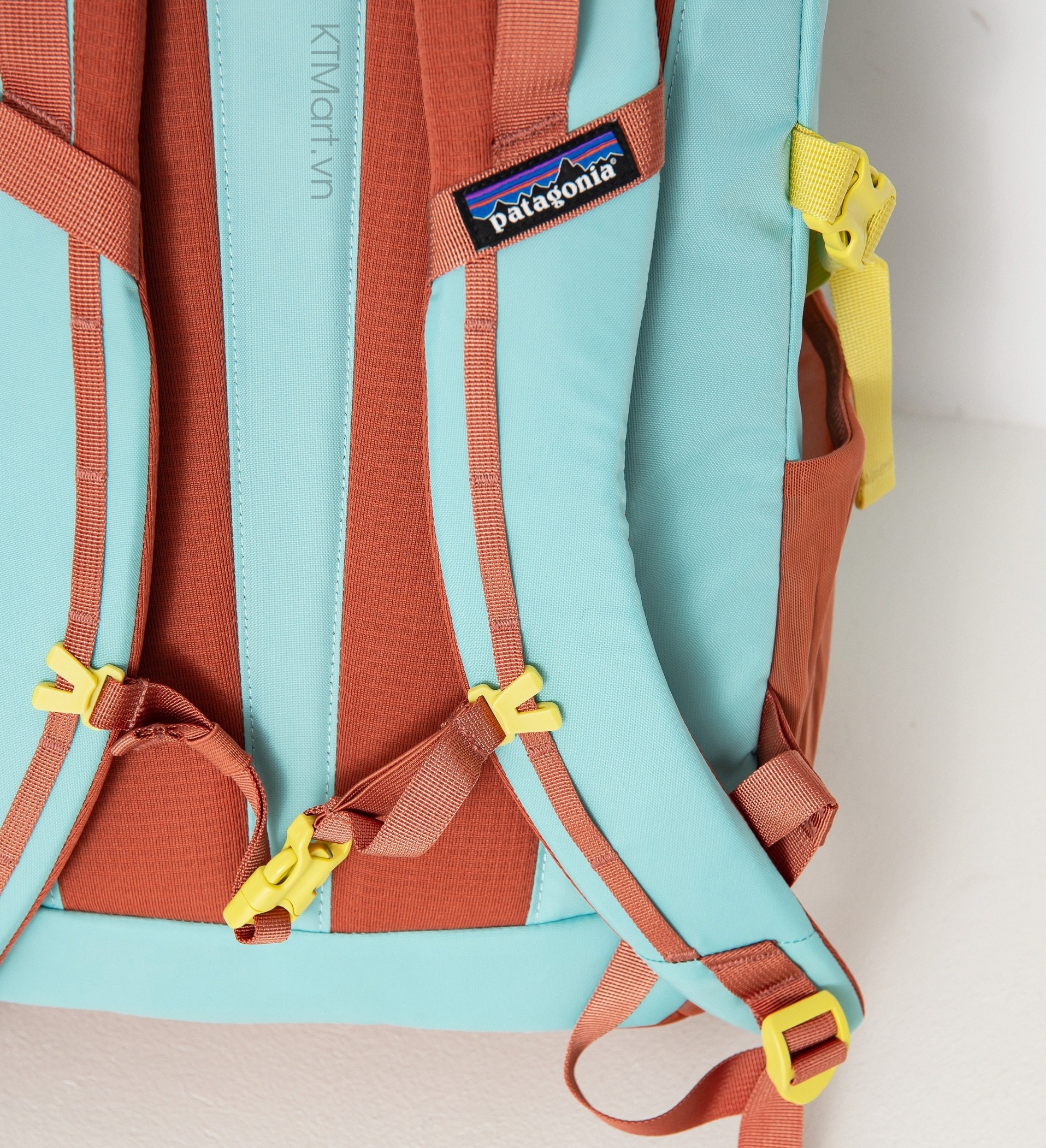 Balo-cong-so-Patagonia-Refugio-Daypack-30L-Skiff-Blue-47928-17.jpg?v=1773193996