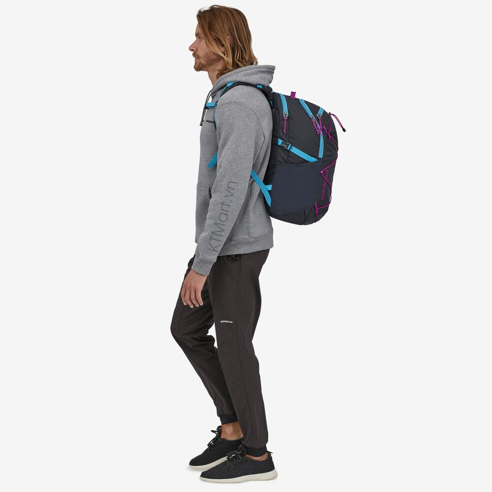 Balo-cong-so-Patagonia-Refugio-Daypack-30L-Skiff-Blue-47928-36.jpg?v=1773821362