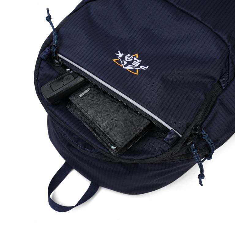 PeakPack Everyday Pack 18 Navy ktmart 3.jpg