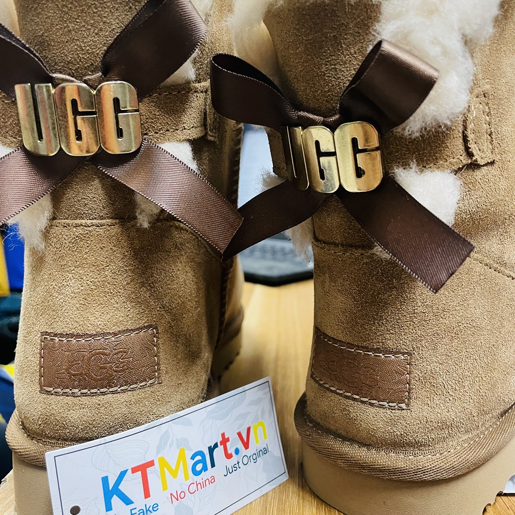 Bot-UGG-Mini-Bailey-Metal-Graphic-Boot-1123391-size-39-1.jpg?v=1770268063