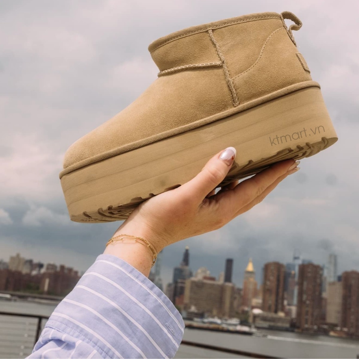 Bot-long-cuu-UGG-Women-s-Classic-Ultra-Mini-Platform-Sand-1135092-size-38-4.jpg?v=1769998395